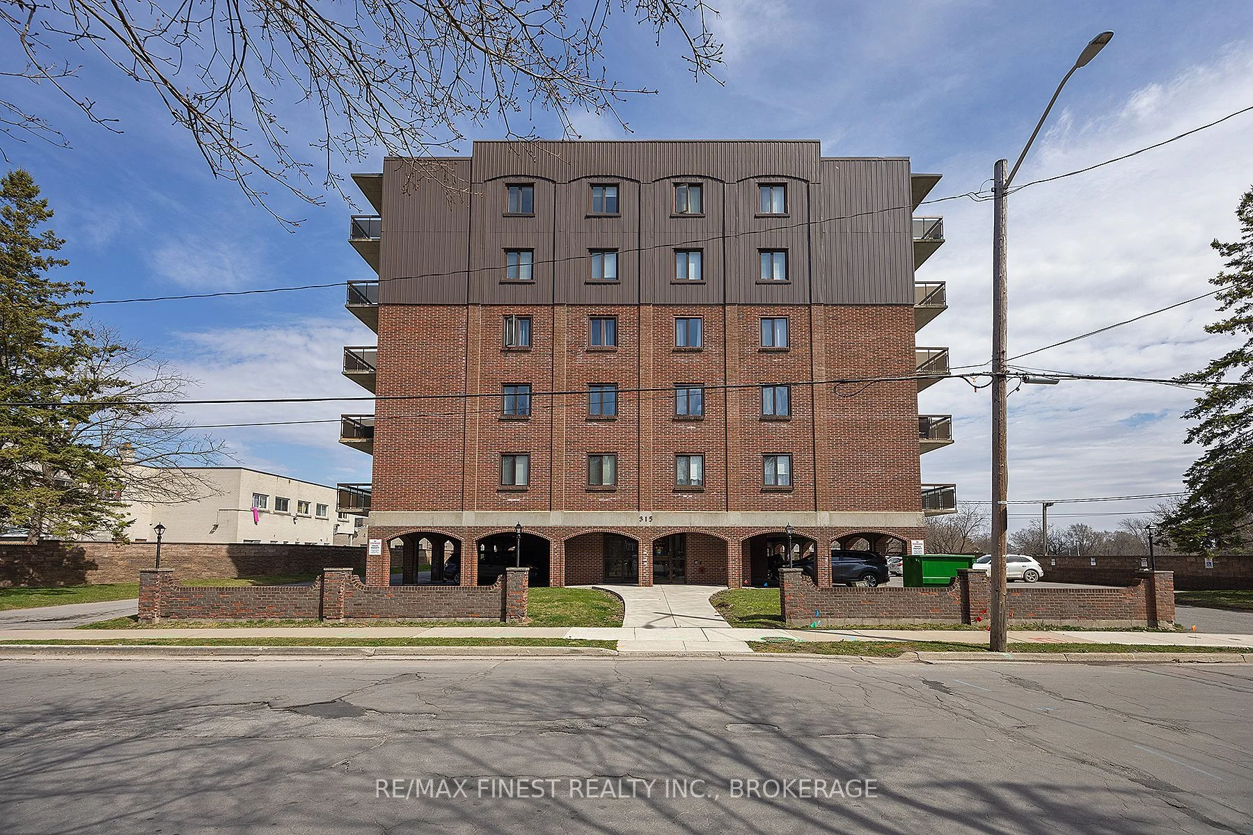 Condo Apartment in Kingston