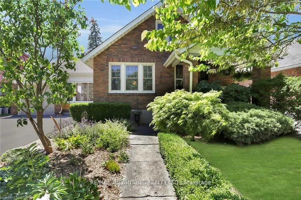 253 Edward Street, London South, On N6c 3j7
