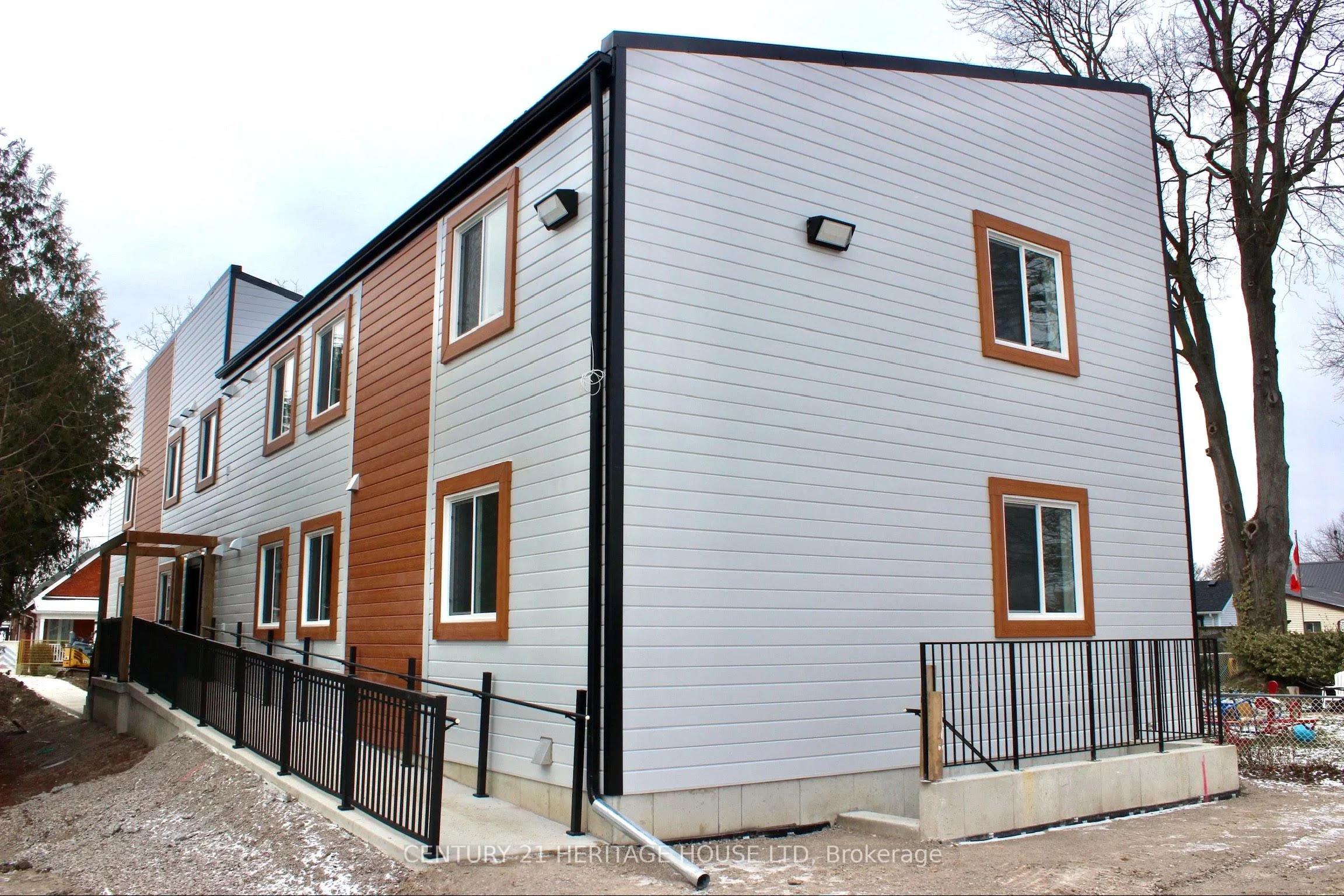Fourplex in St. Thomas