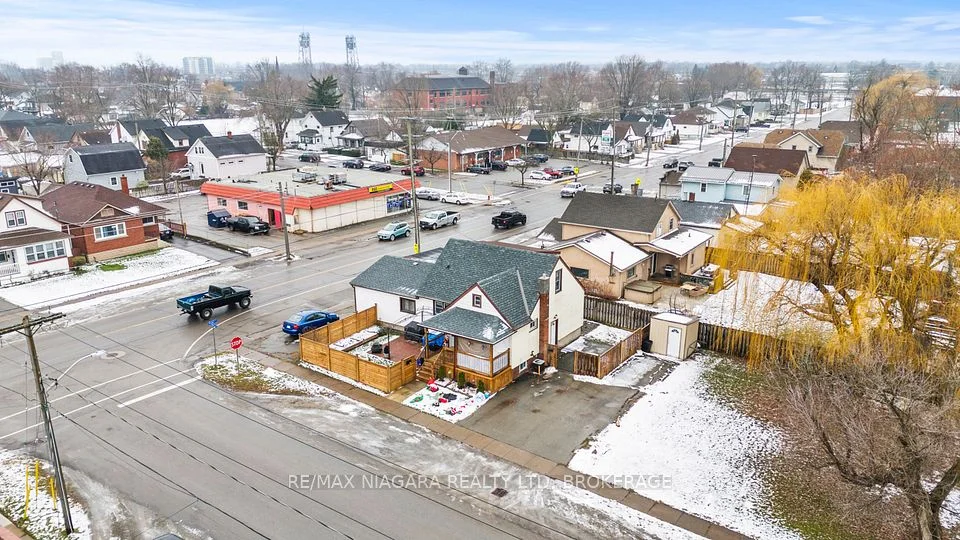130 Killaly Street E, Port Colborne, ON L3K 1N6