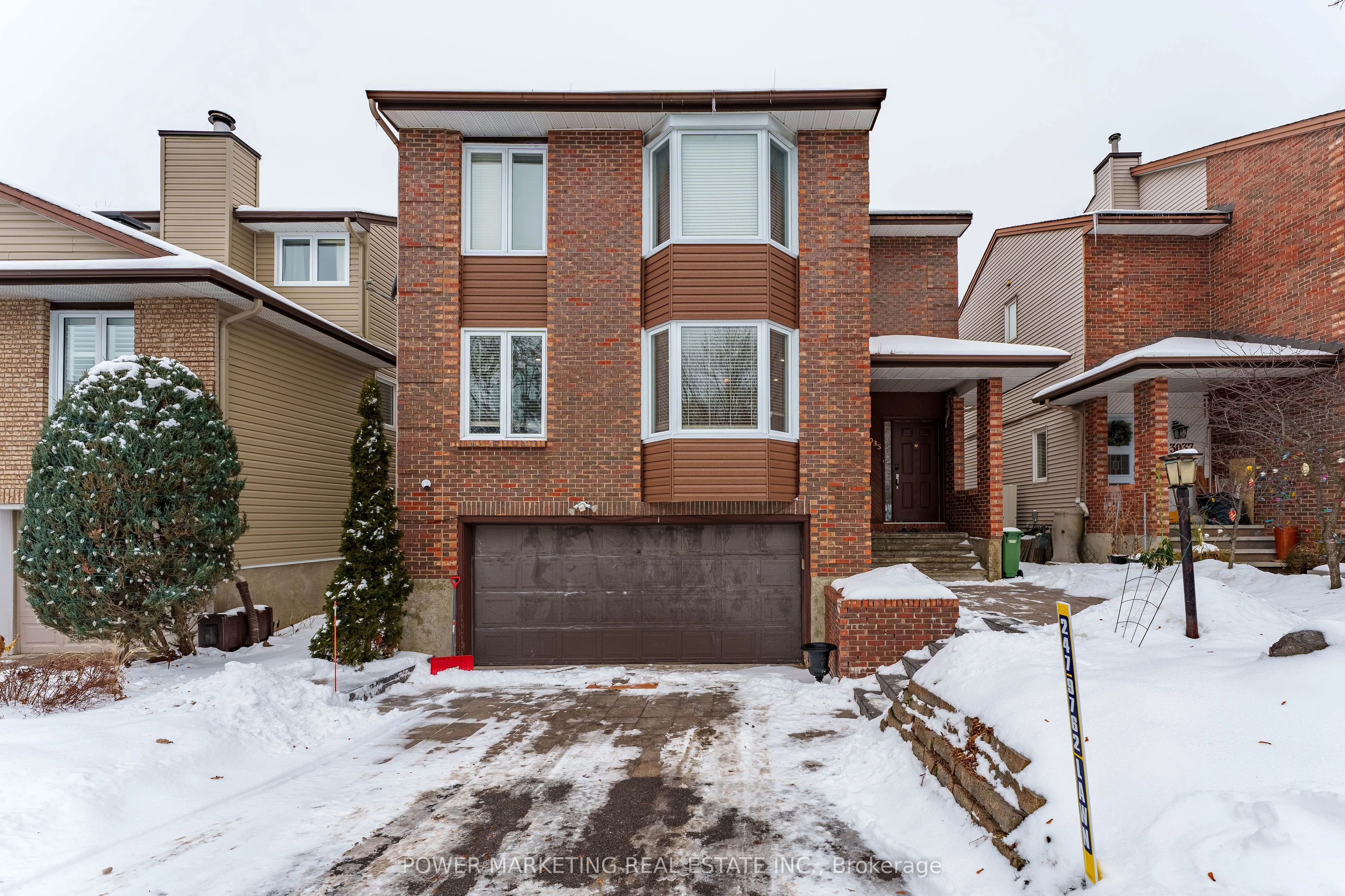 Detached in Hunt Club - Windsor Park Village and Area