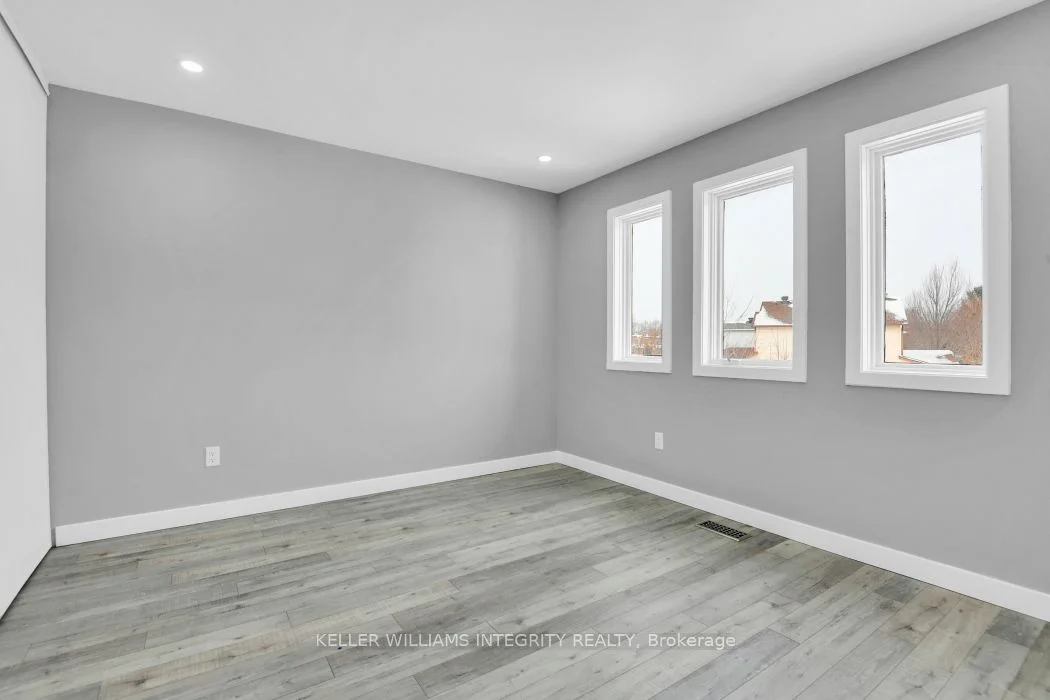 4 Greer Street, Stittsville - Munster - Richmond, ON K2S 1H8