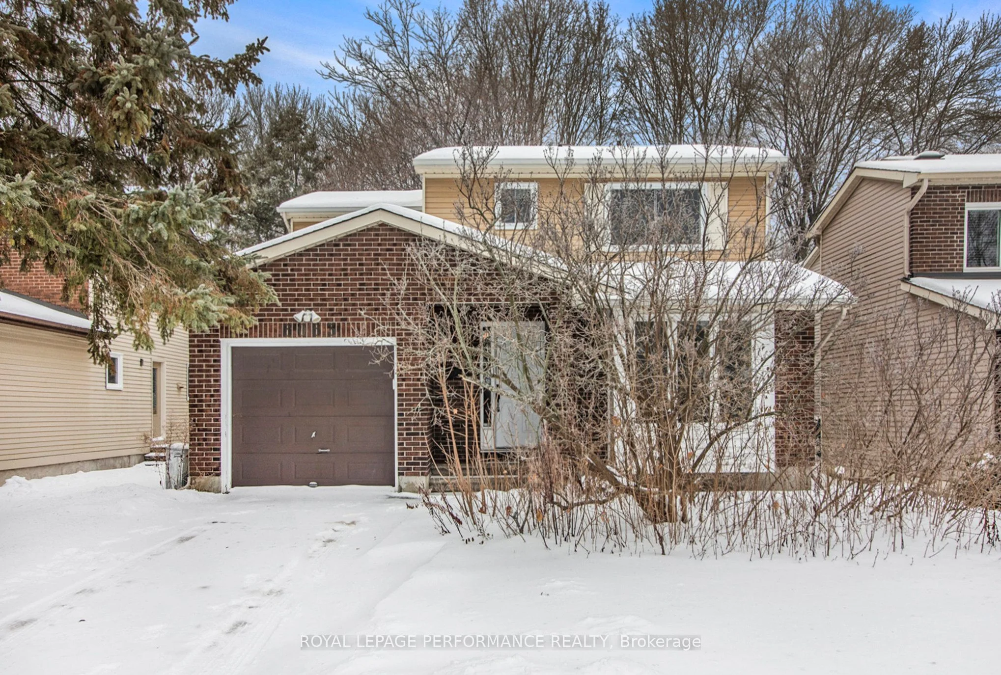 Detached in Orleans - Convent Glen and Area