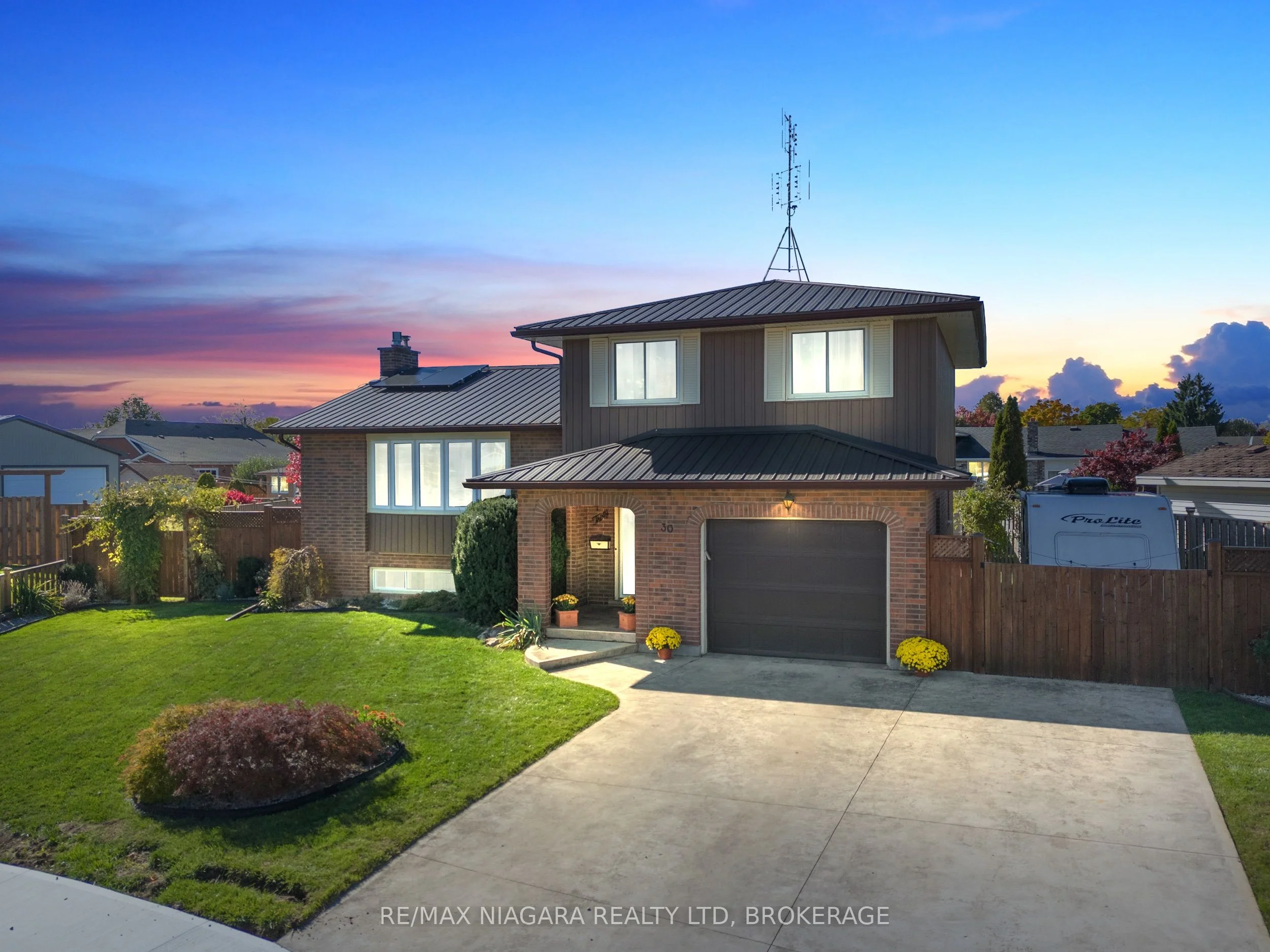 30 Vega Court, Welland, On L3c 5s9