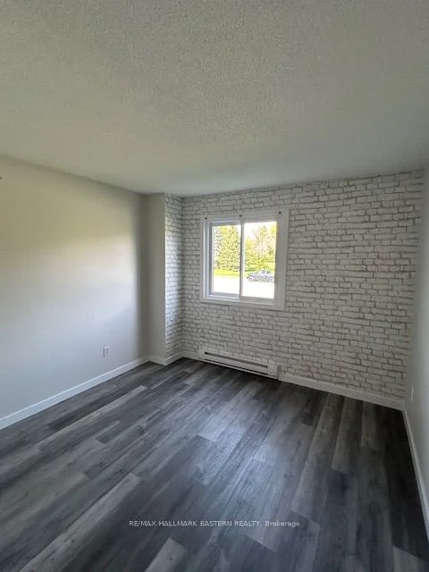 221 North Park Street 202B, Belleville, ON K8P 5A6