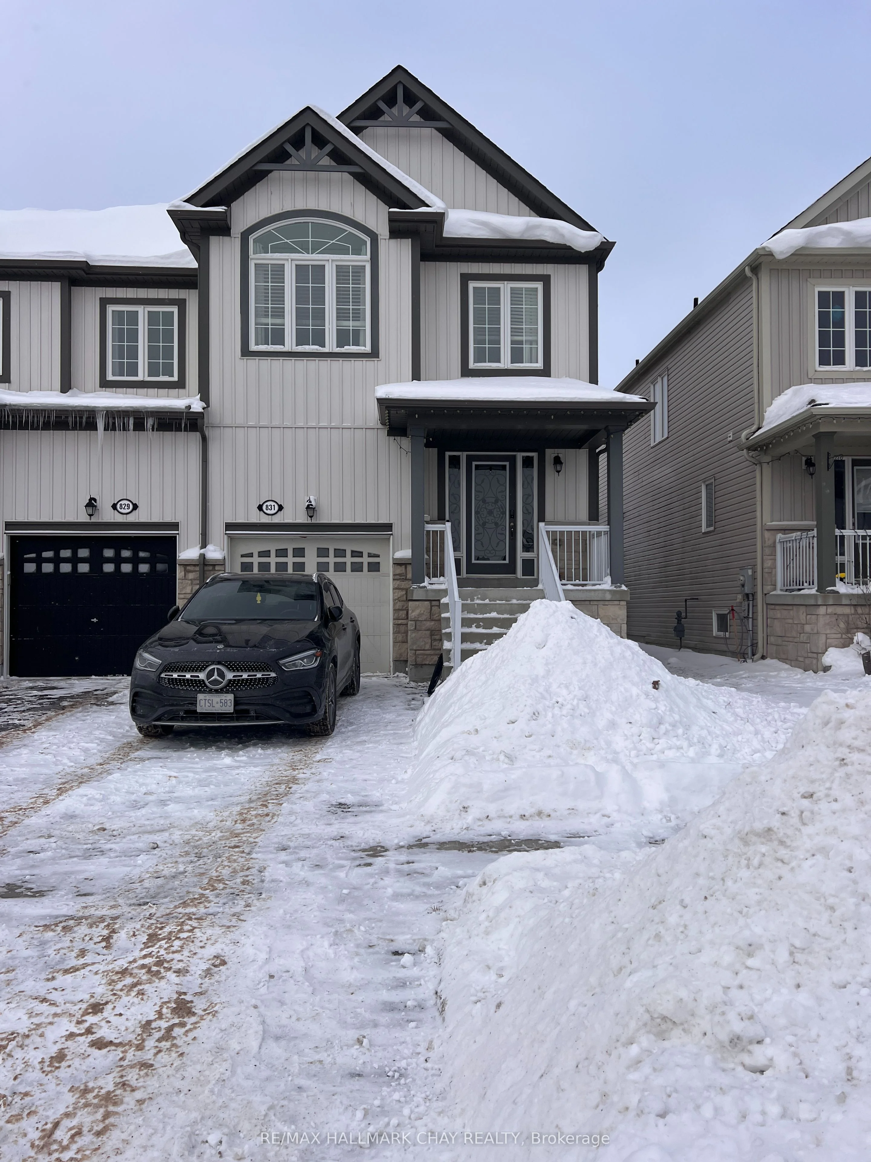 Att/Row/Townhouse in Shelburne