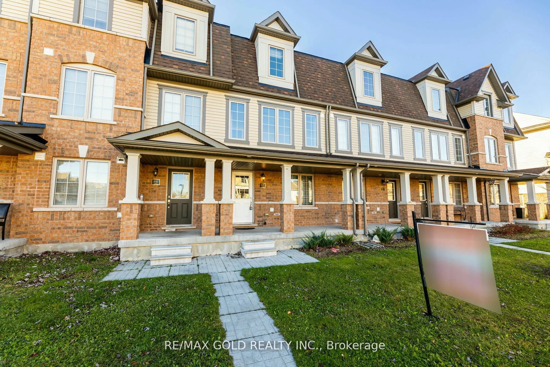 Att/Row/Townhouse in Cambridge