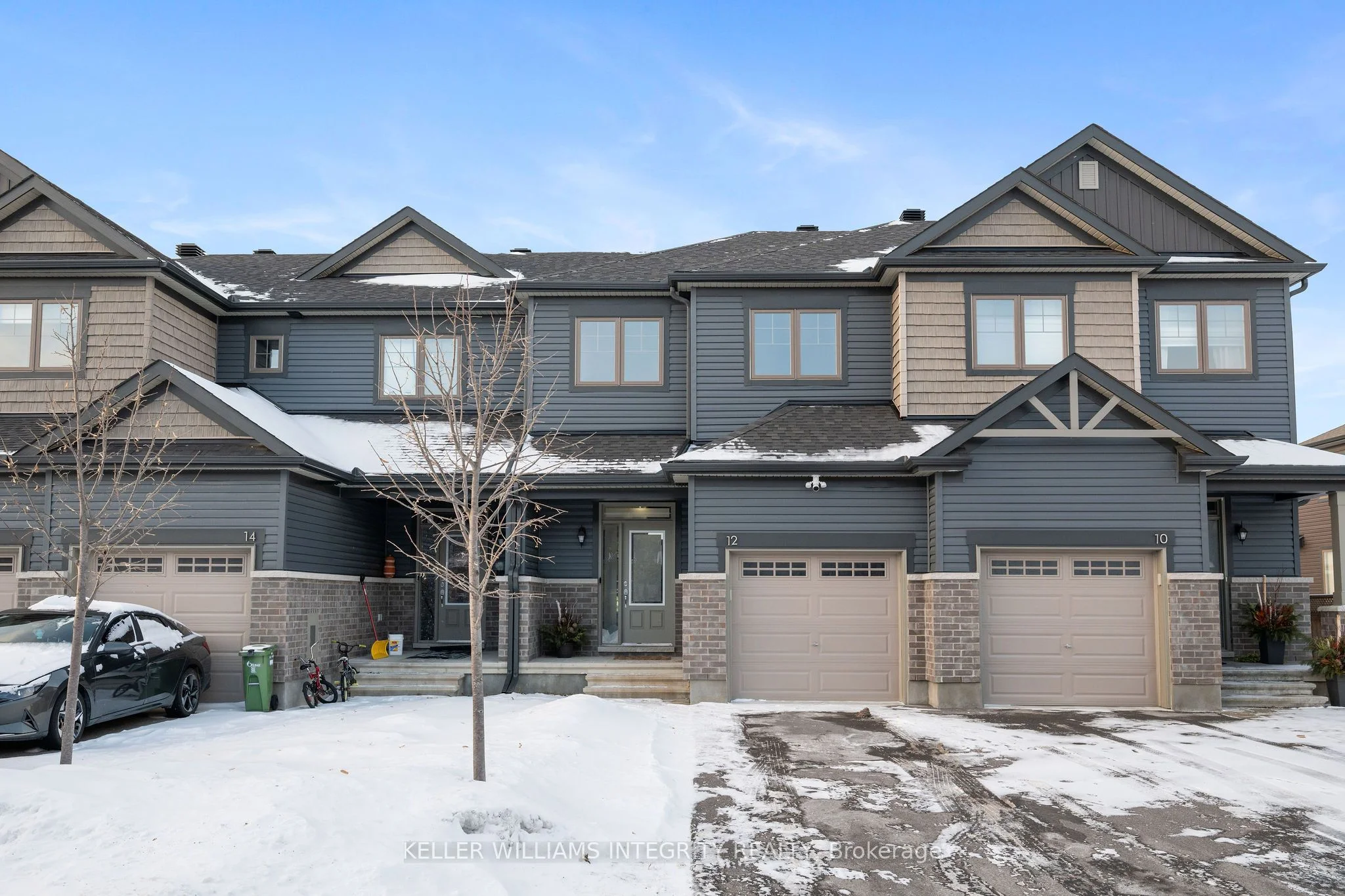 Att/Row/Townhouse in Kanata