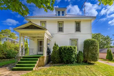 13 Garden Street, Lansdowne Village, On K0e 1l0