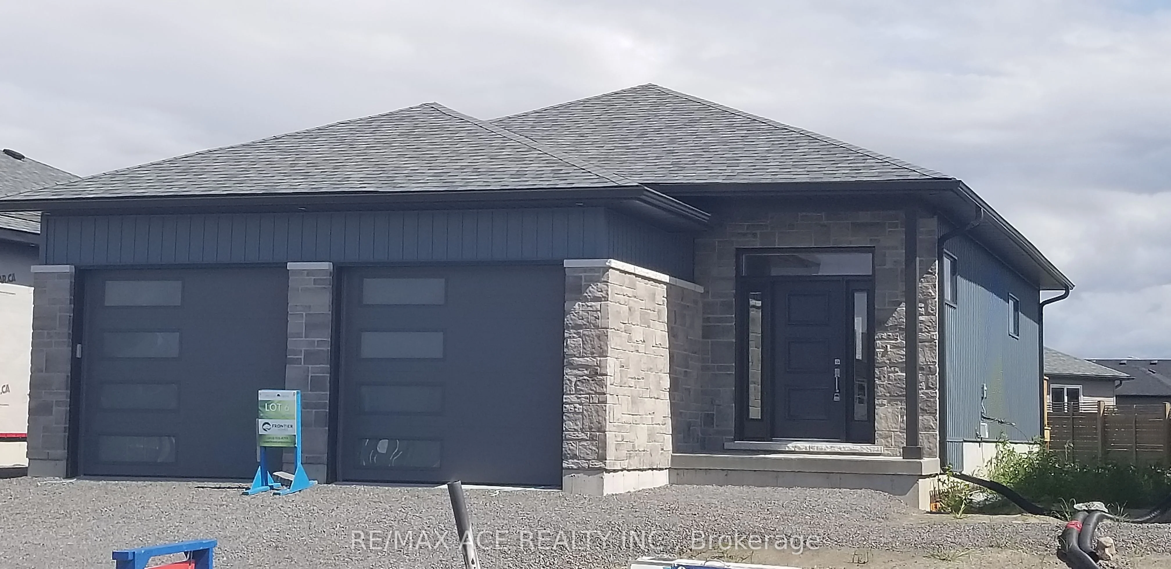64 Hastings Park Drive, Belleville, On K8p 0j2