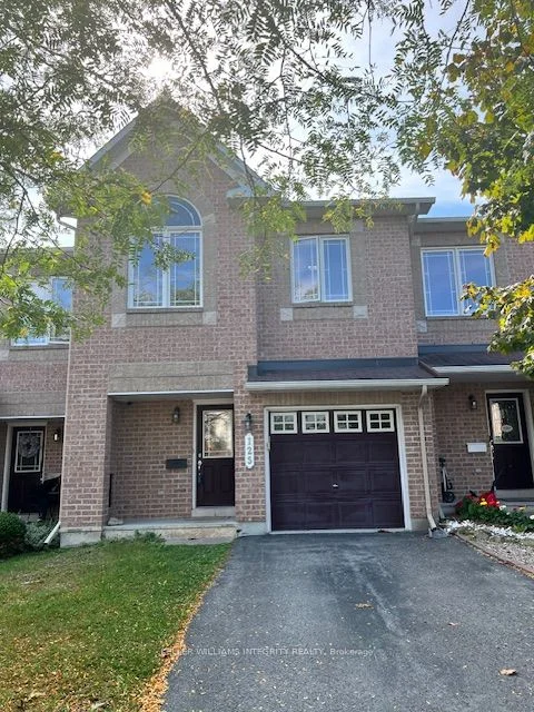 Att/Row/Townhouse in Kanata