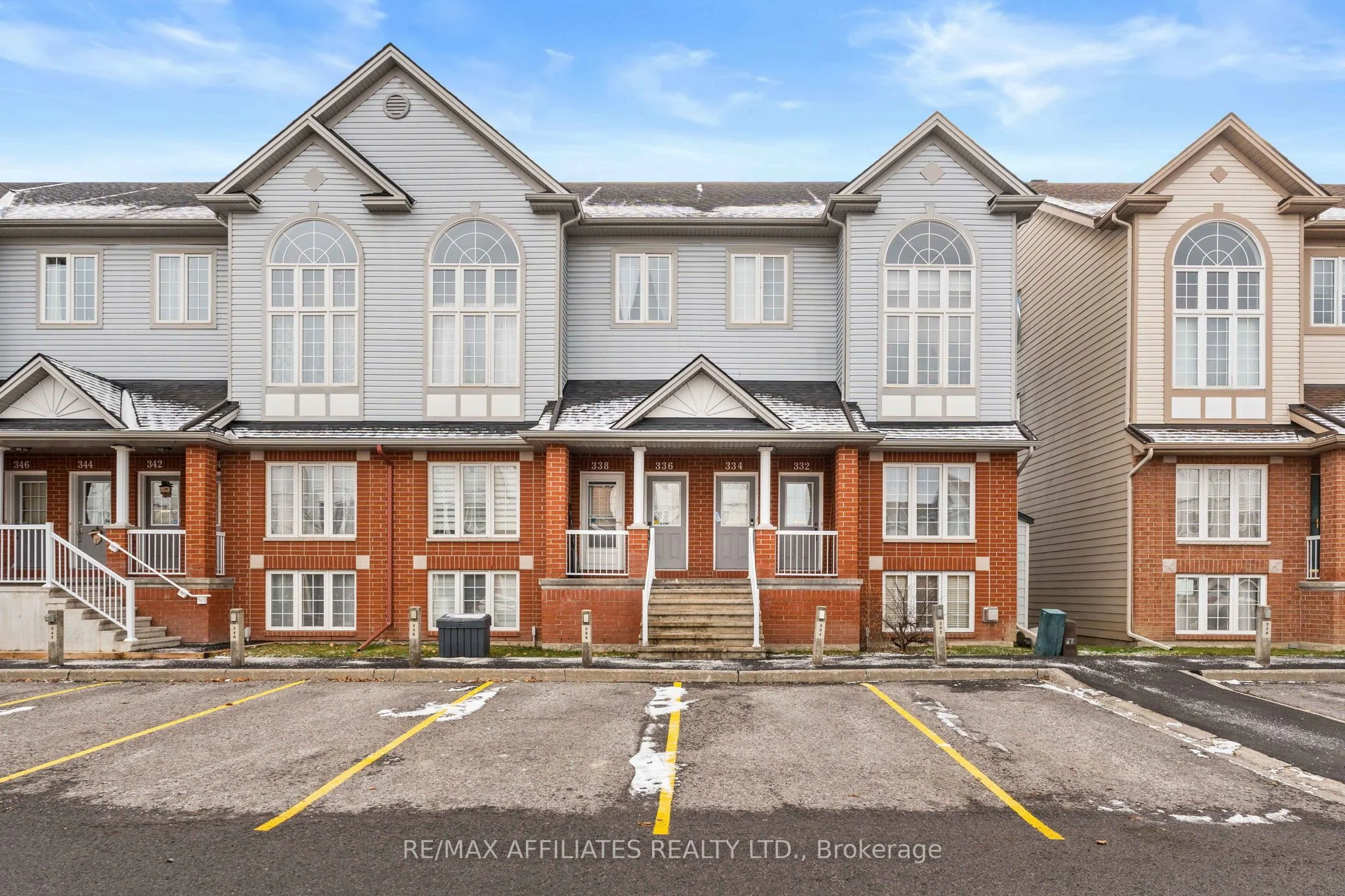 Condo Apartment in Bells Corners and South to Fallowfield