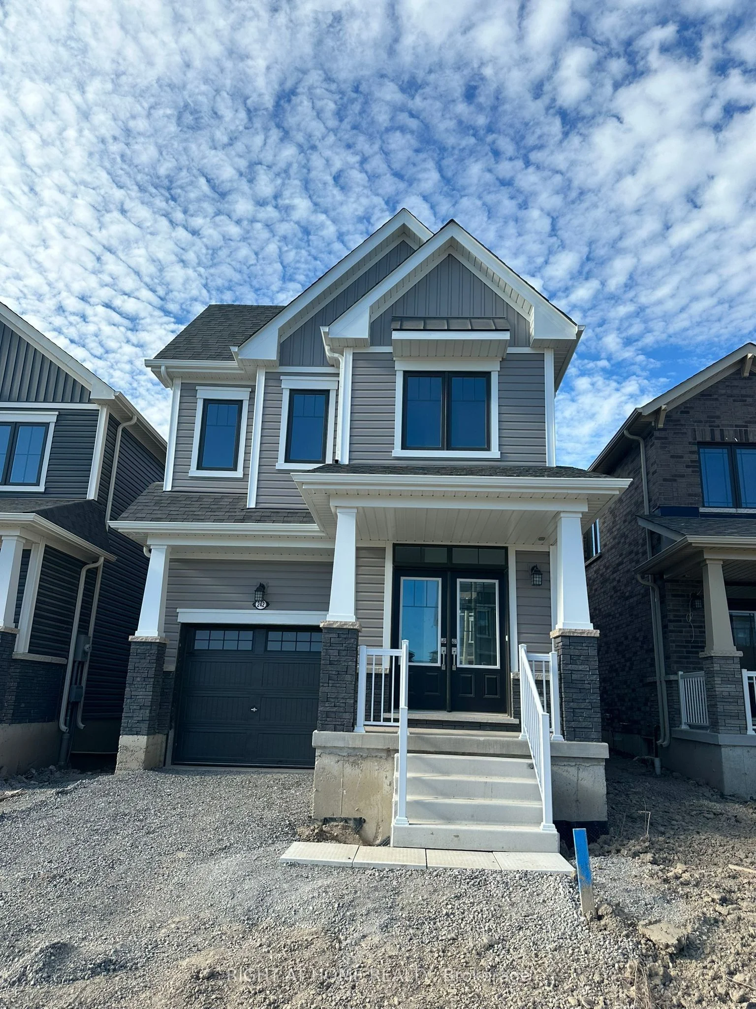 Detached in Thorold