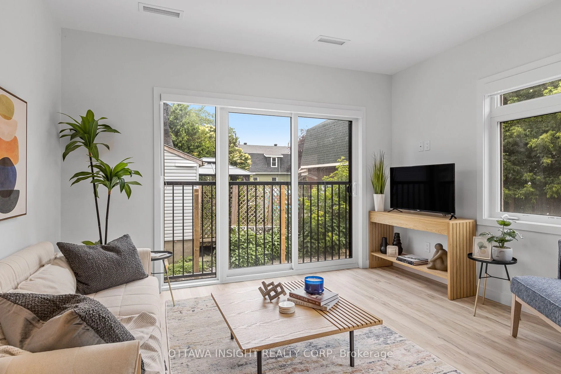 177 Armstrong Street 308, West Centre Town, ON K1Y 2W2