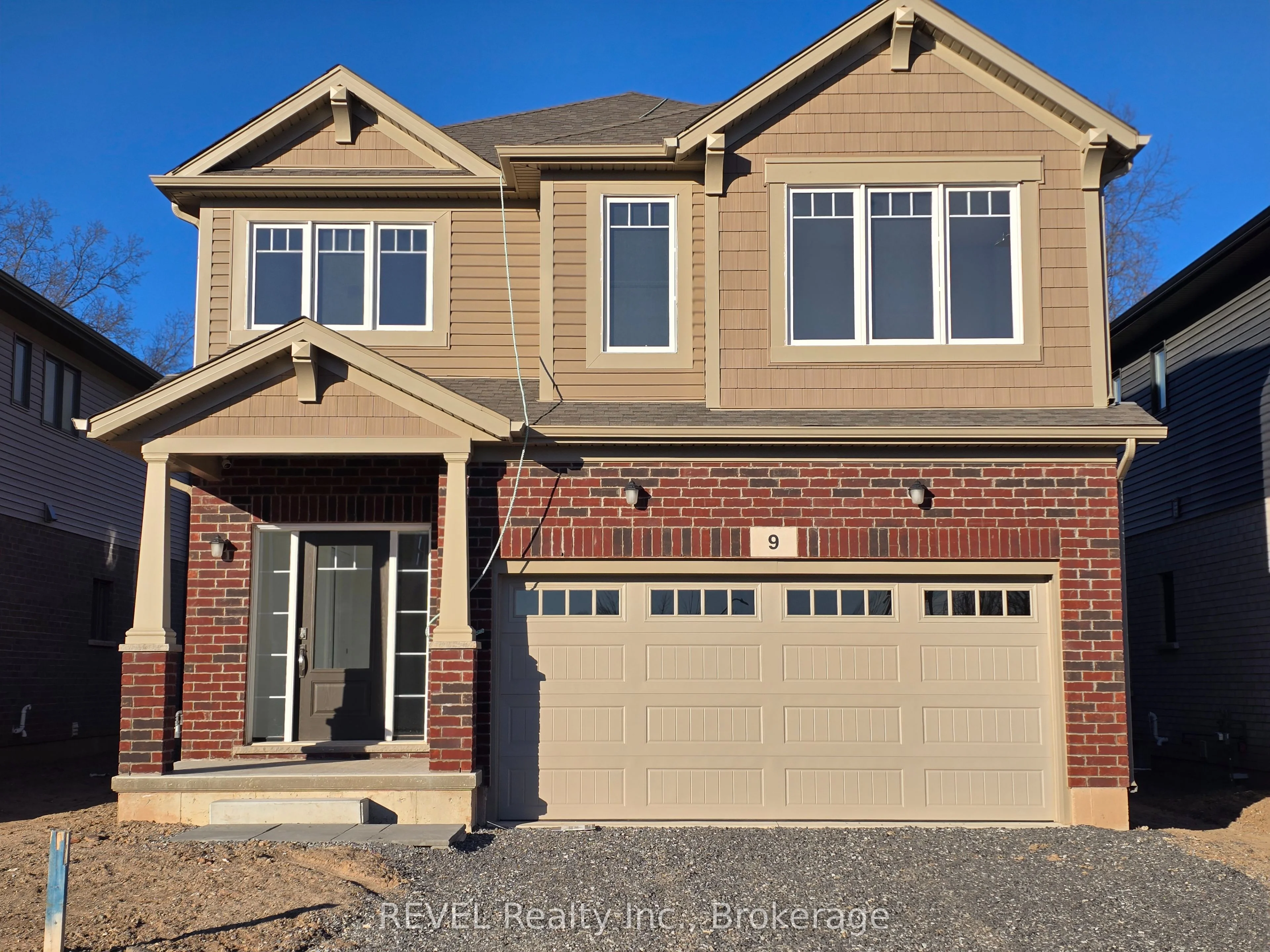 Detached in Thorold