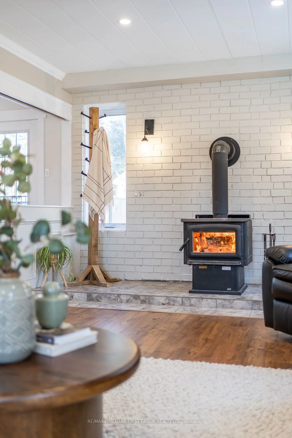 576 2nd Dug Hill Road, Quinte West, ON K8V 0B7