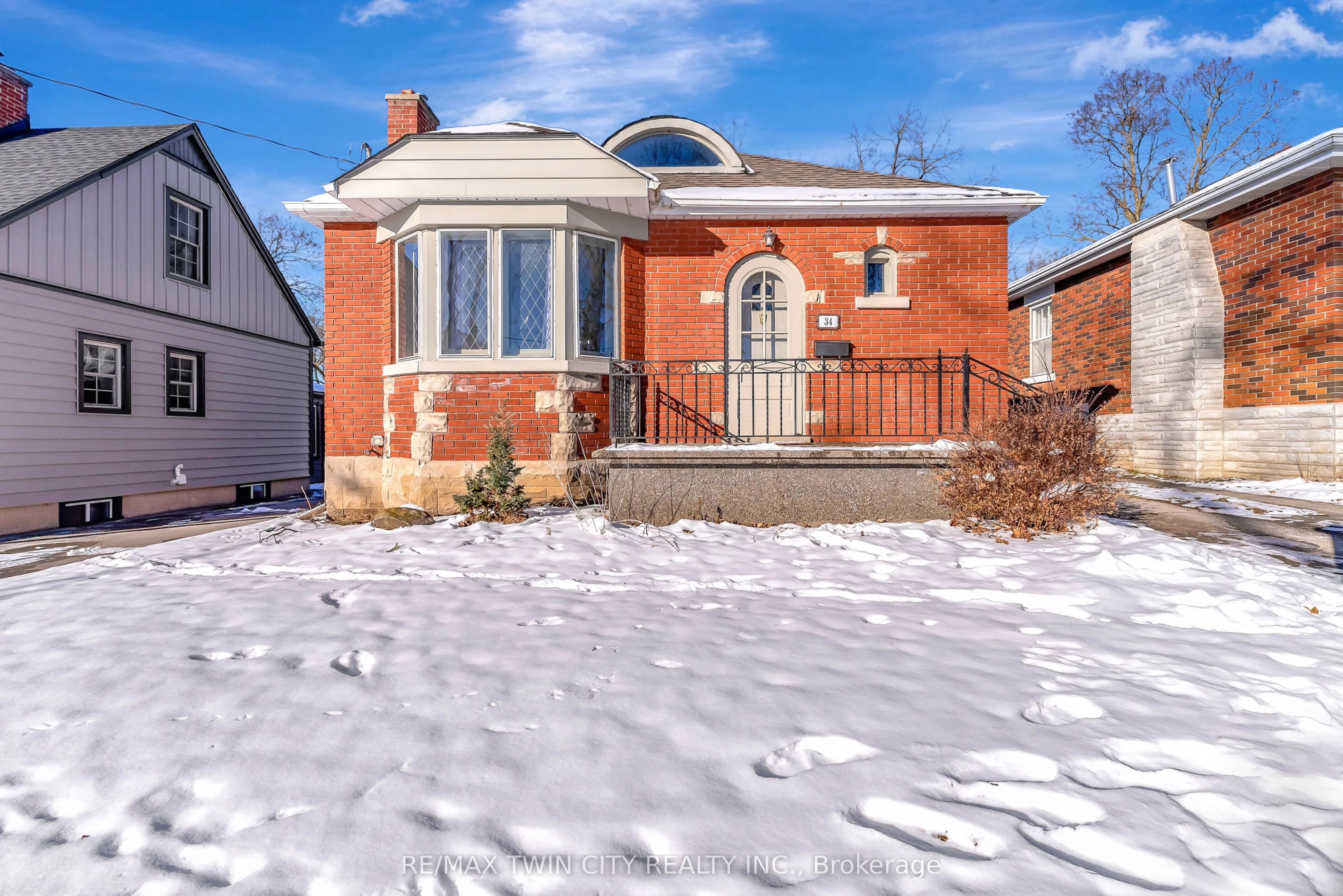 Detached in Cambridge
