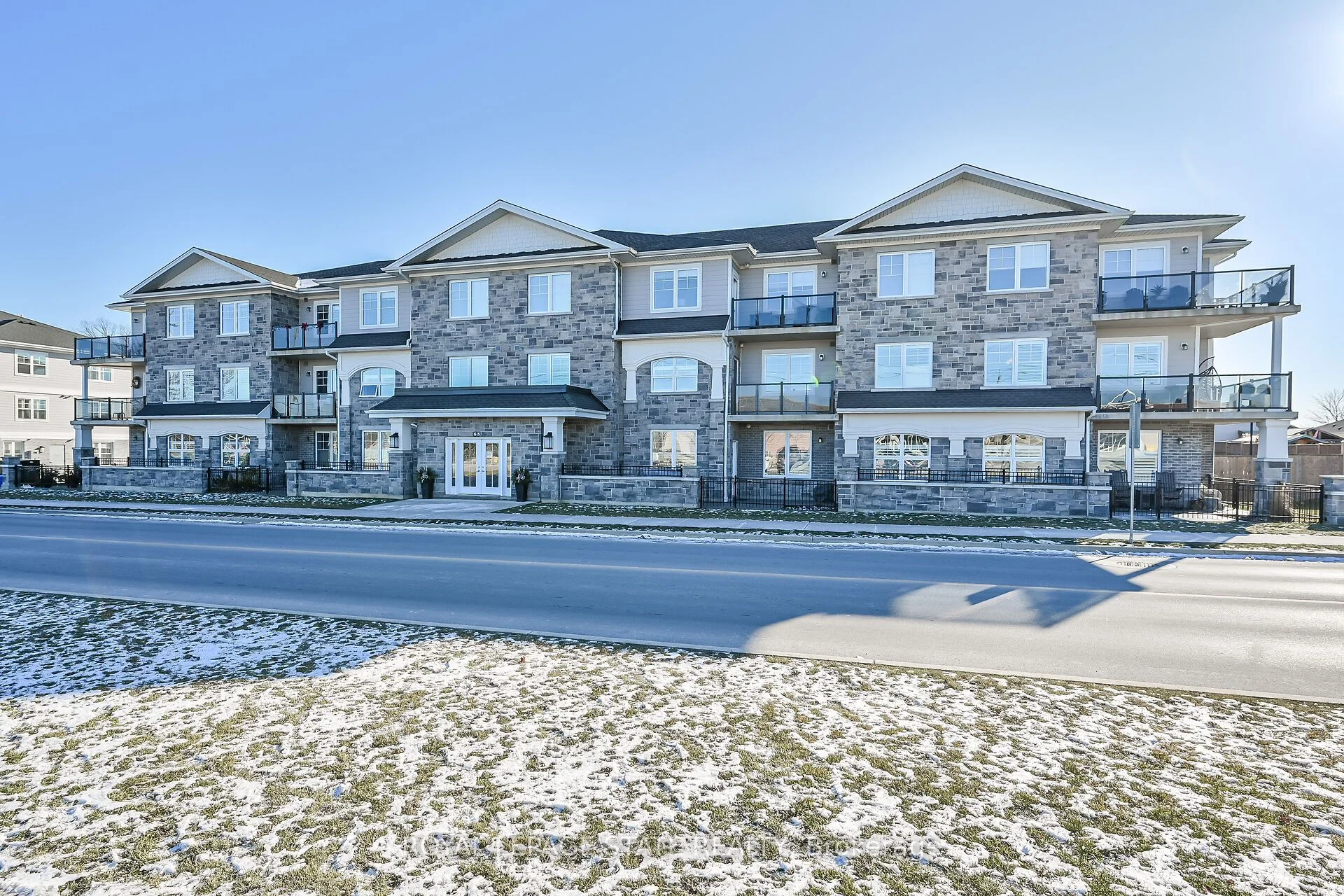 Condo Apartment in Haldimand
