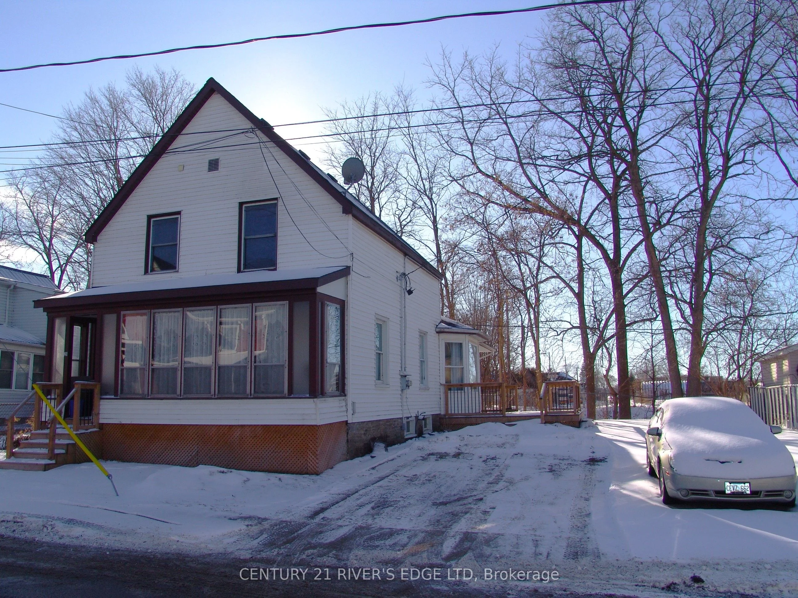 Duplex in Brockville