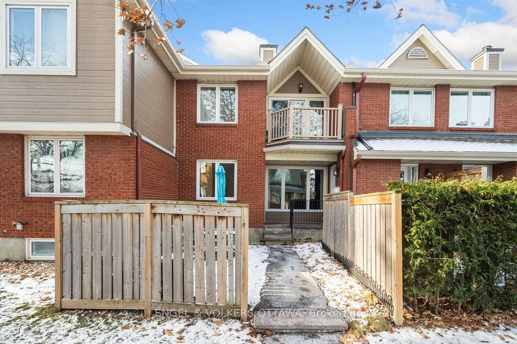 Condo Townhouse in Orleans - Cumberland and Area
