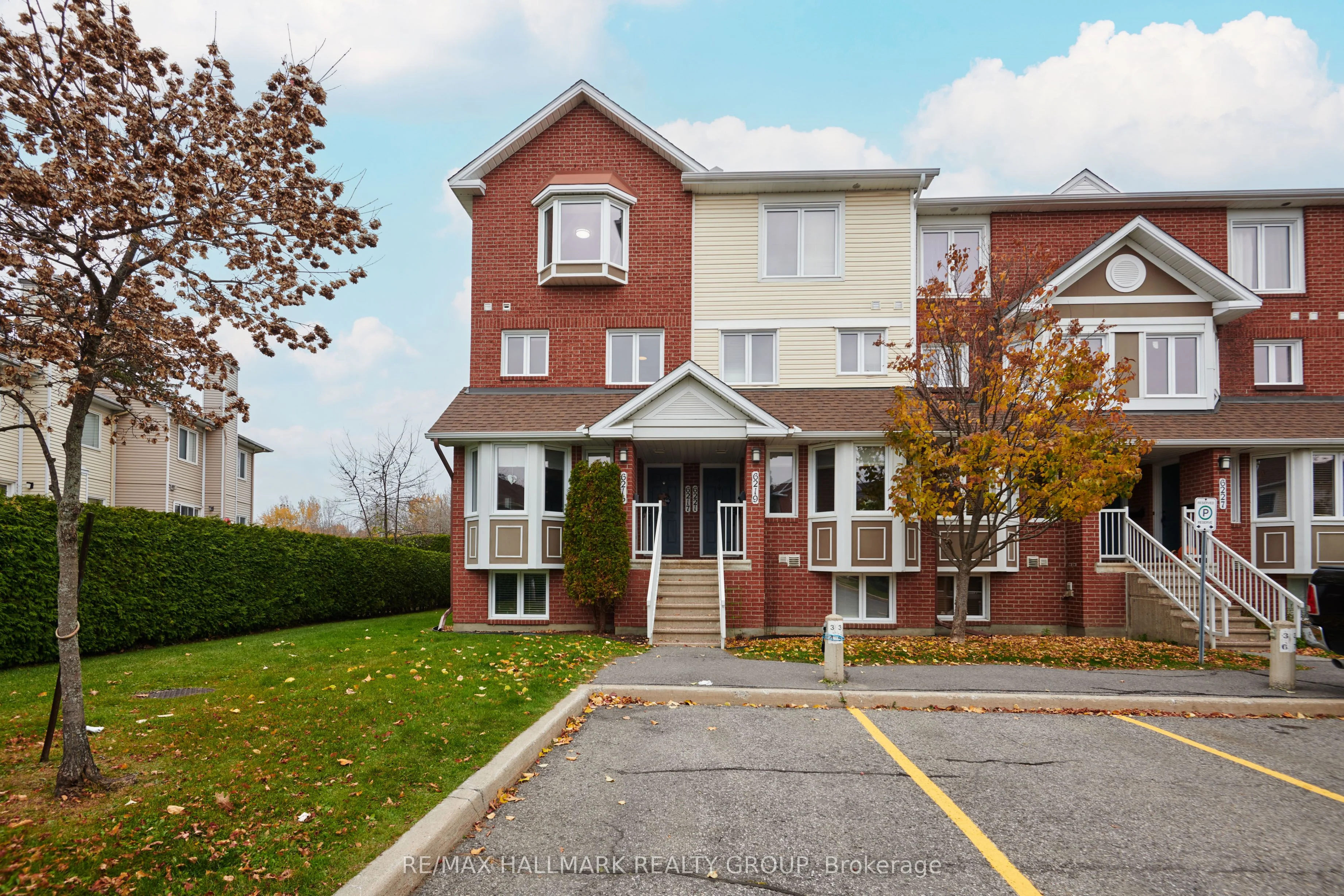 6217 Tealwood Place, Orleans - Convent Glen And Area, On K1c 7k1