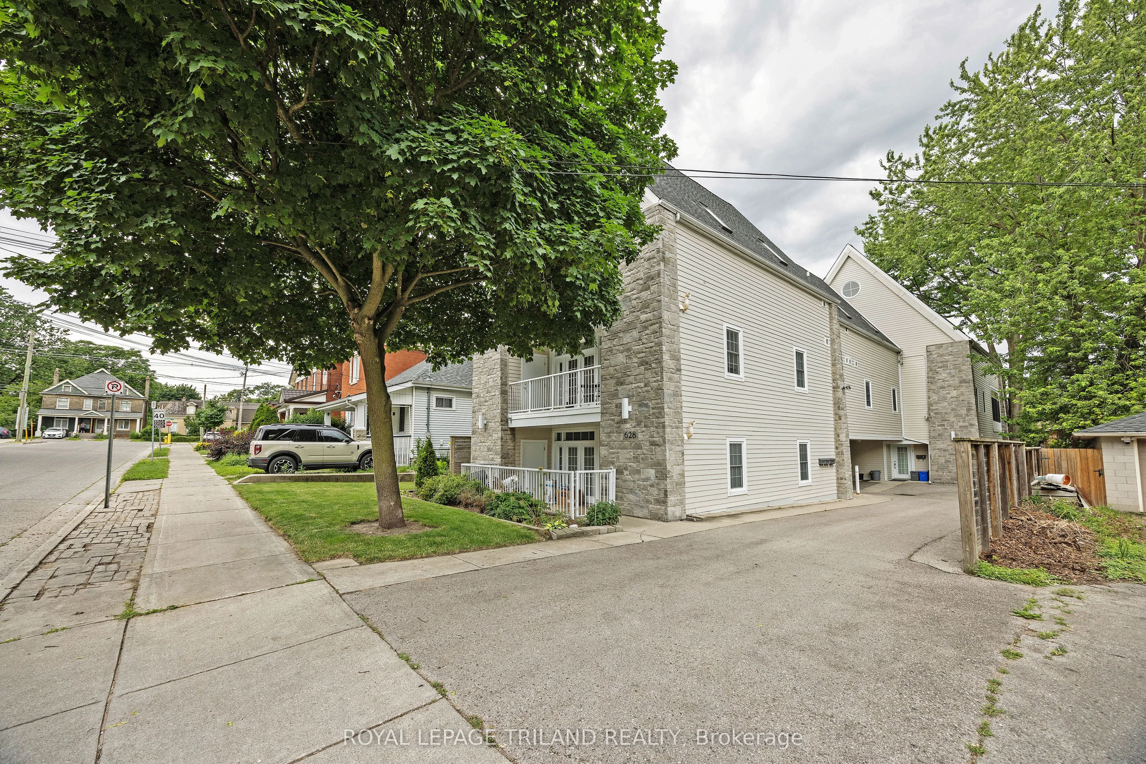 628 Dufferin Avenue 3, London East, On N5w 3j7