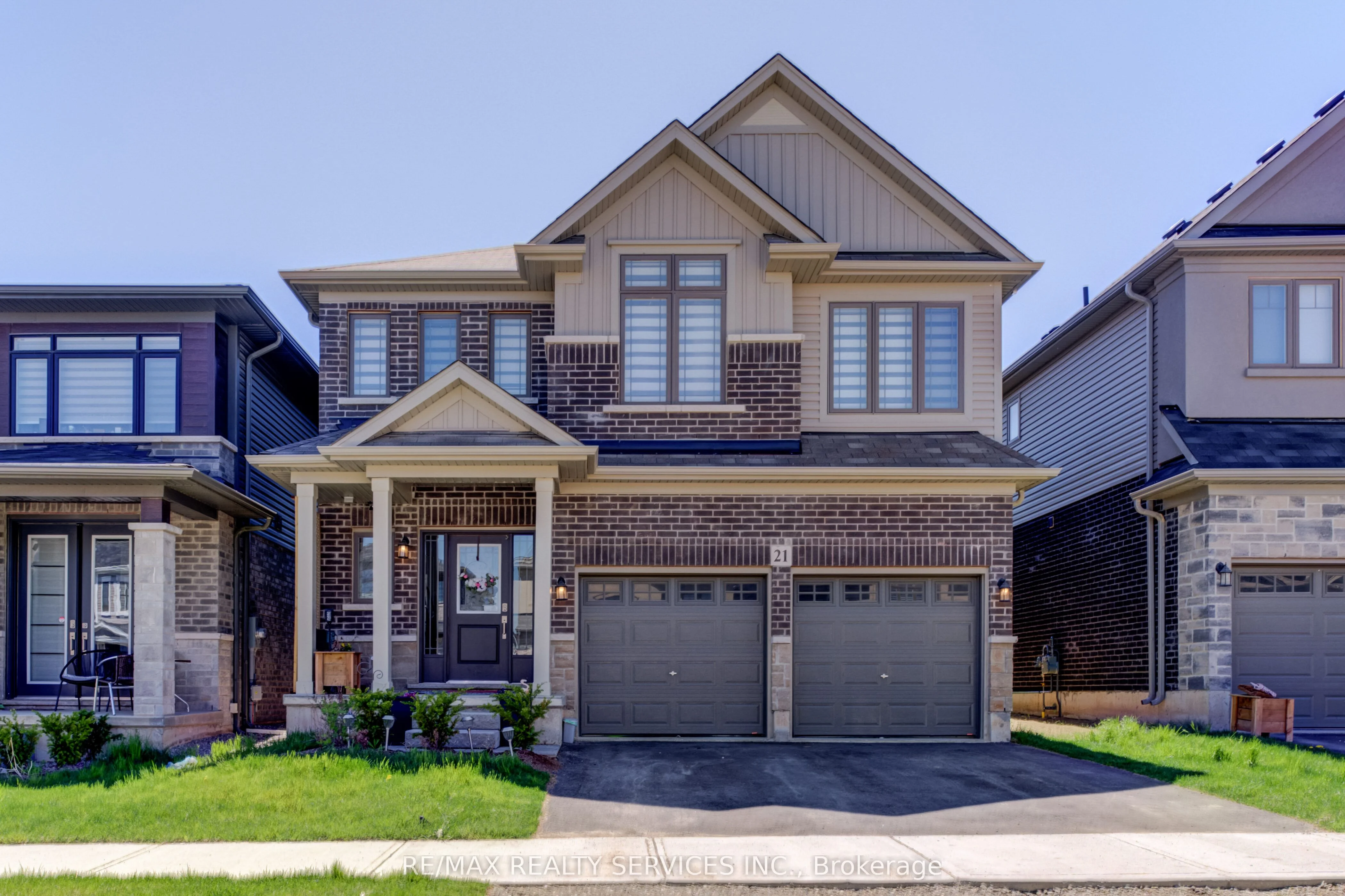 Detached in Brantford
