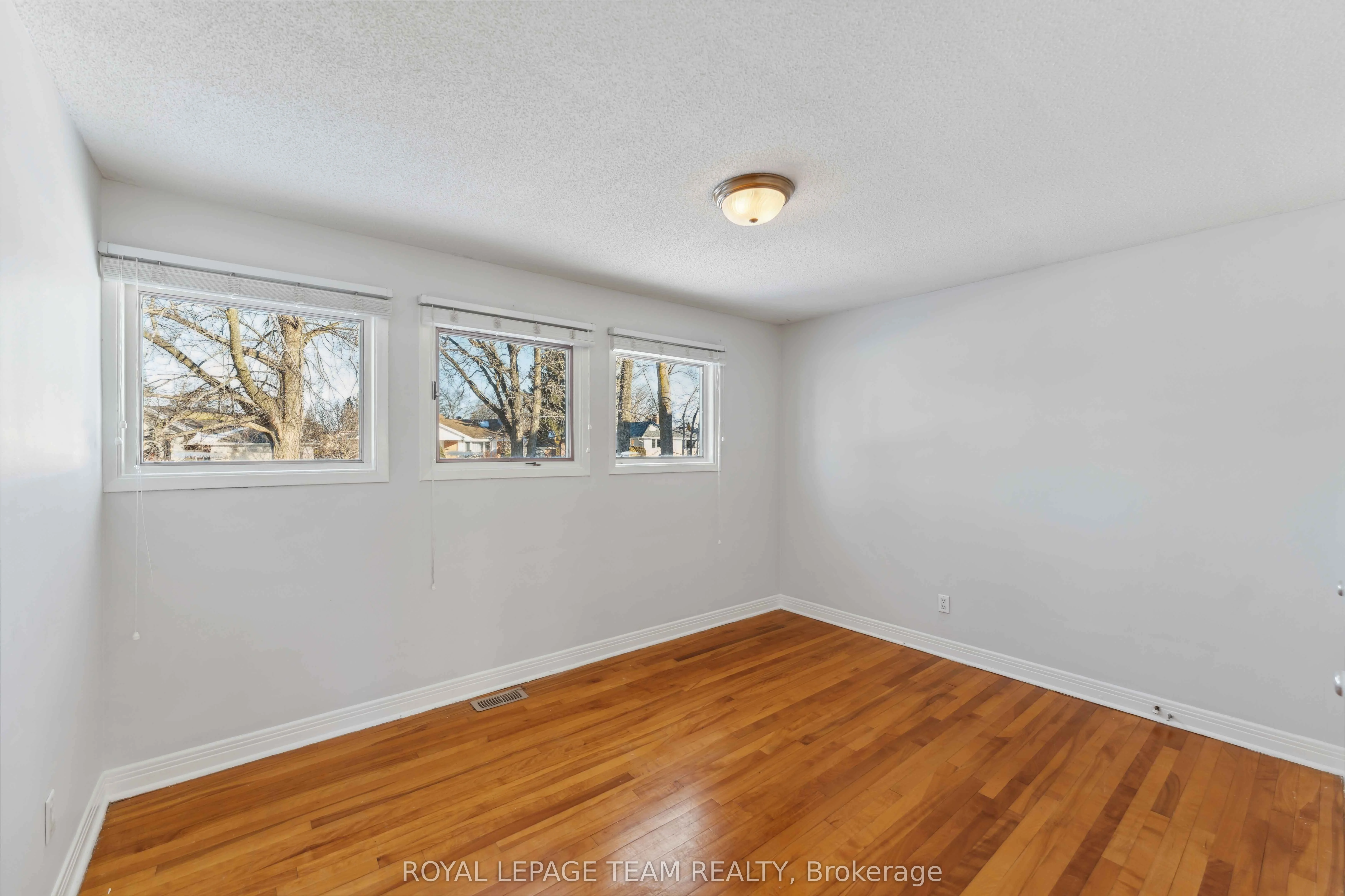 420 BILLINGS Avenue, Alta Vista and Area, ON K1H 5L6