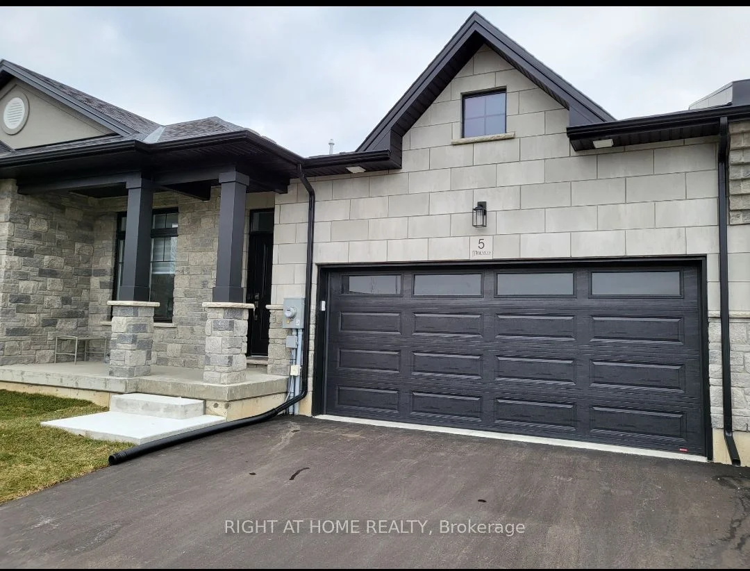 Att/Row/Townhouse in Norfolk