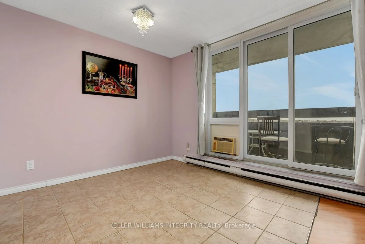 2000 Jasmine Crescent 1206, Beacon Hill North - South and Area, ON K1J 8K4