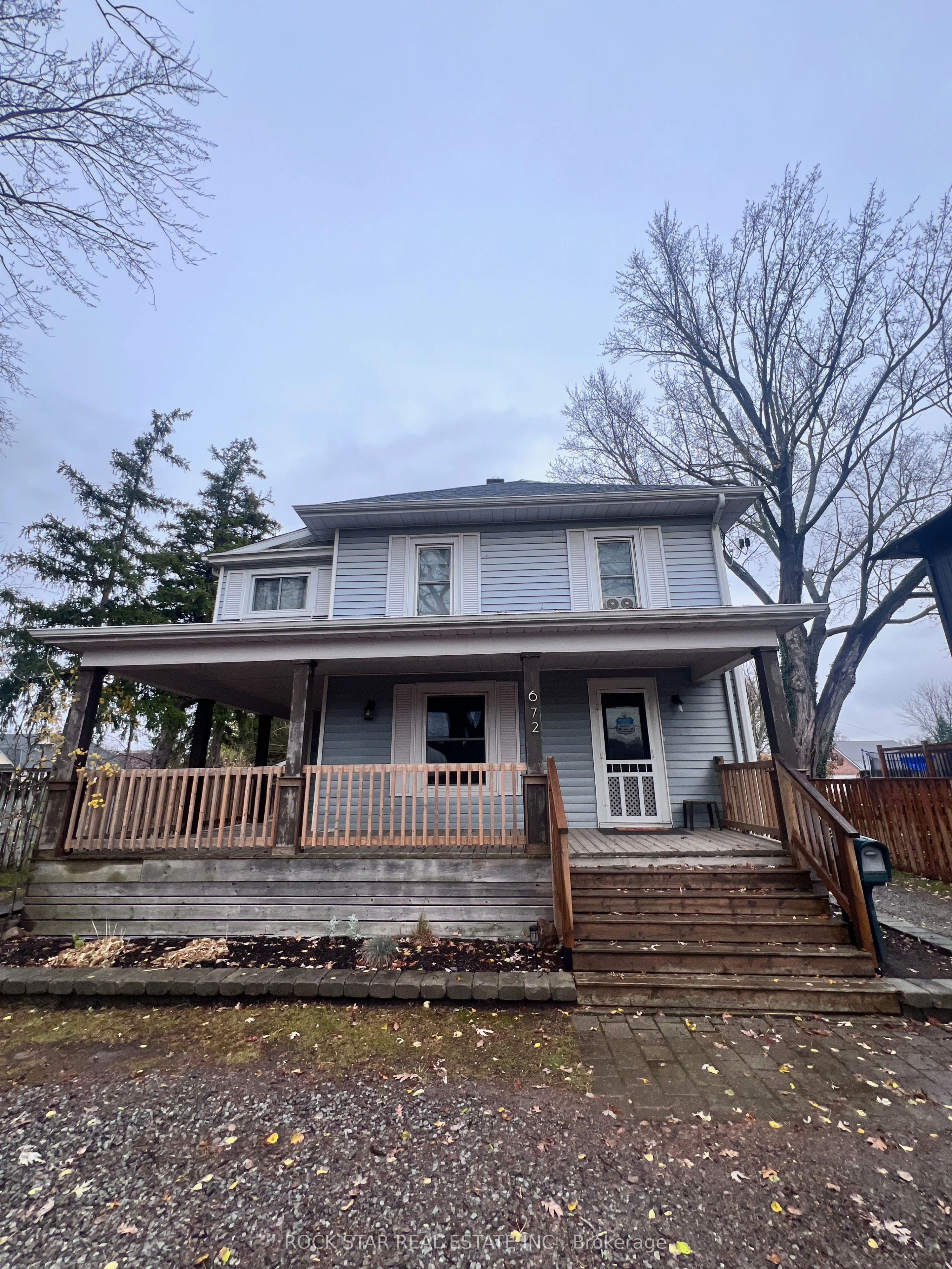 Triplex in Welland