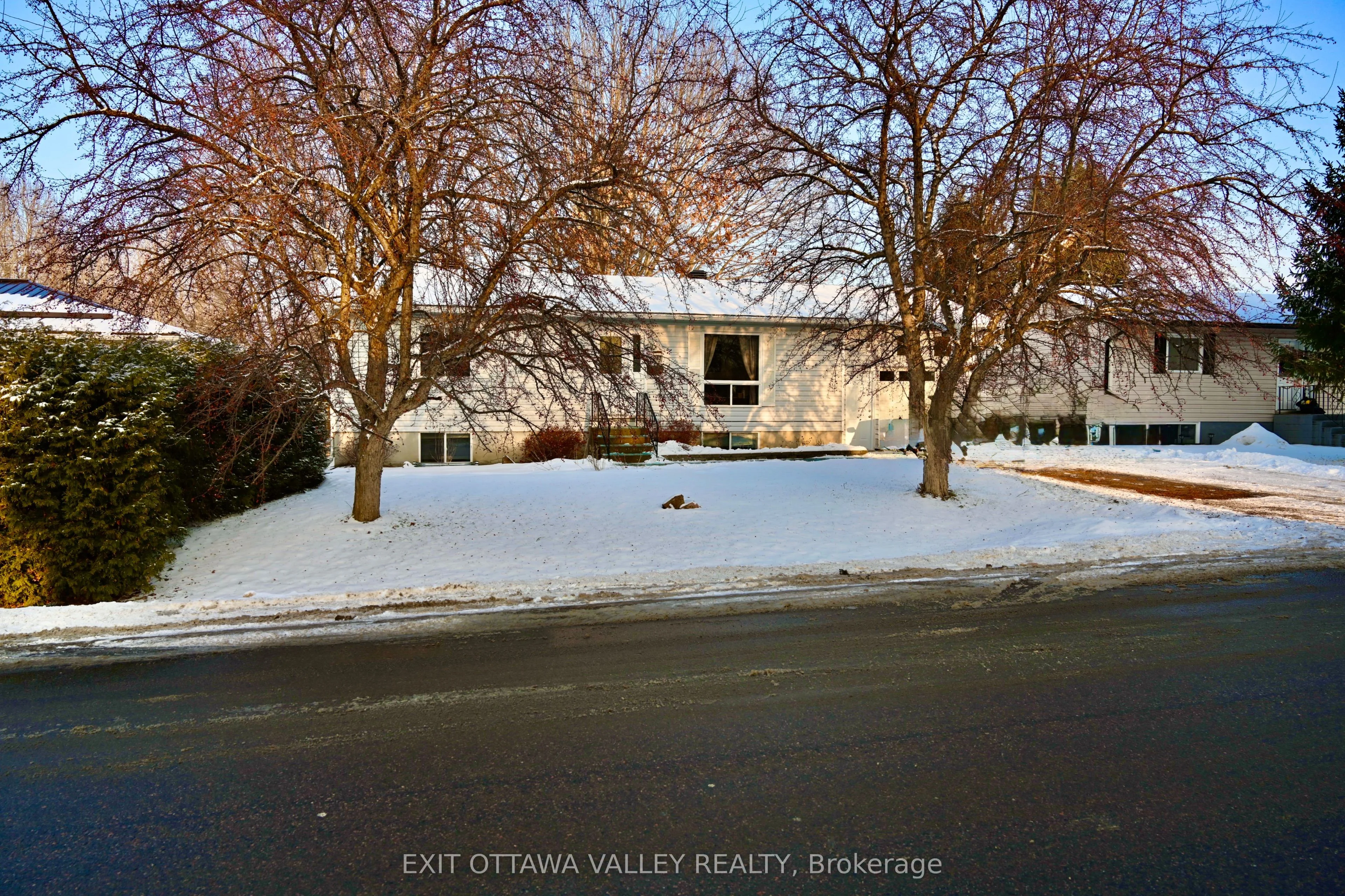 Detached in Pembroke