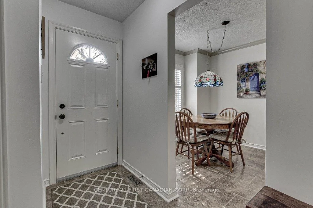 340 Ambleside Drive 2, London North, ON N6G 4Y5