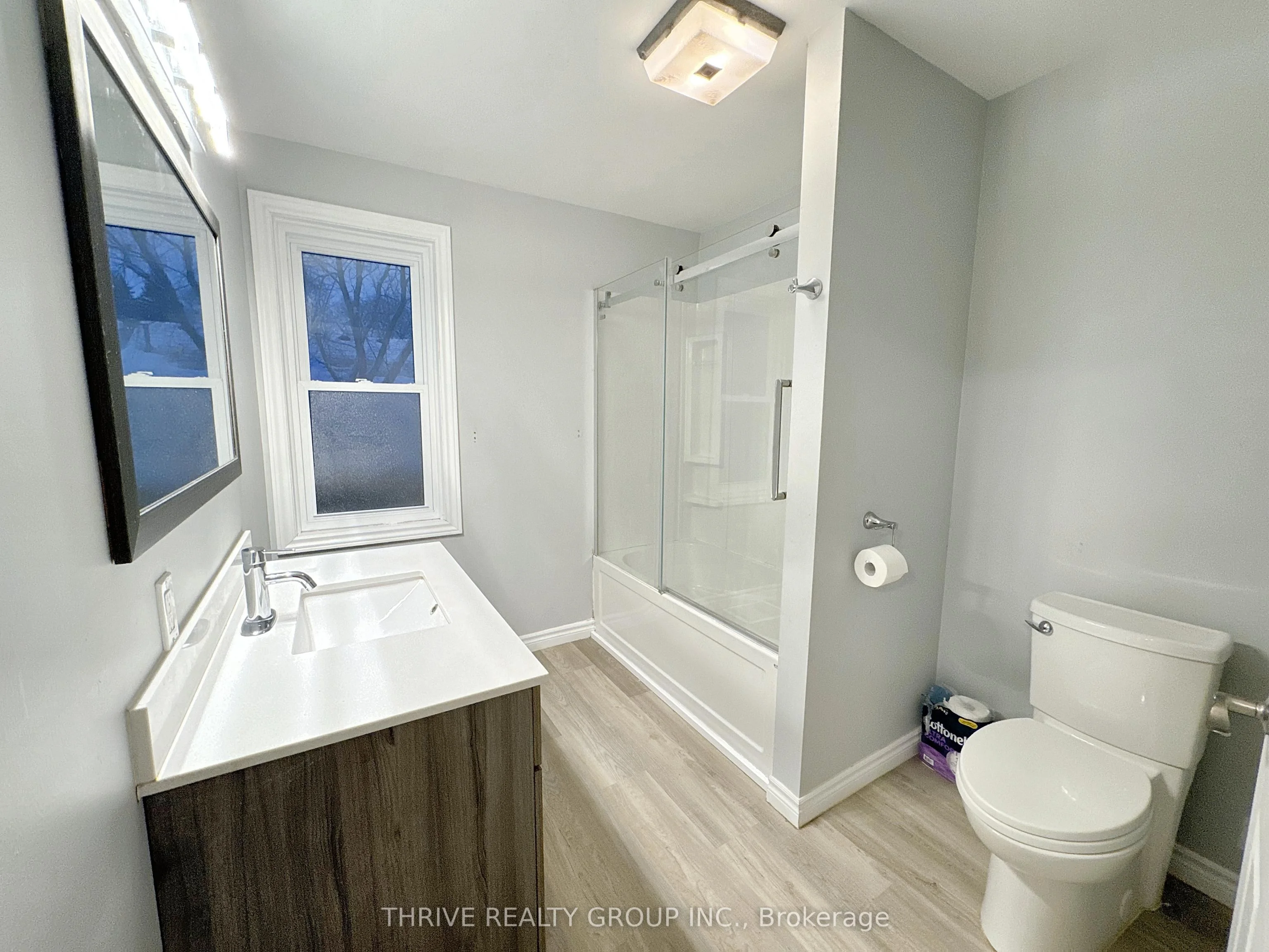 230 Grey Street Main, London East, ON N6B 1G5