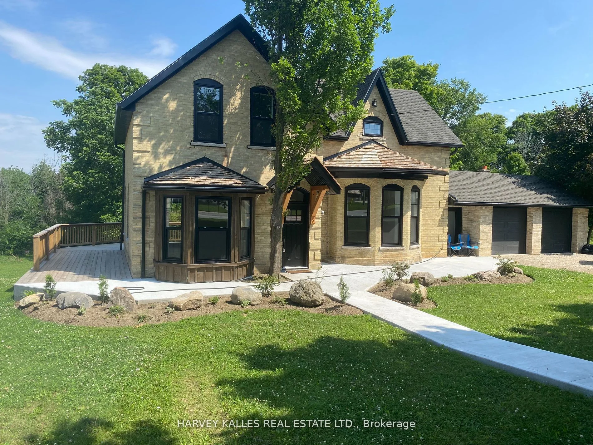 16 Hillcrest Street W, South Bruce, On N0g 2s0