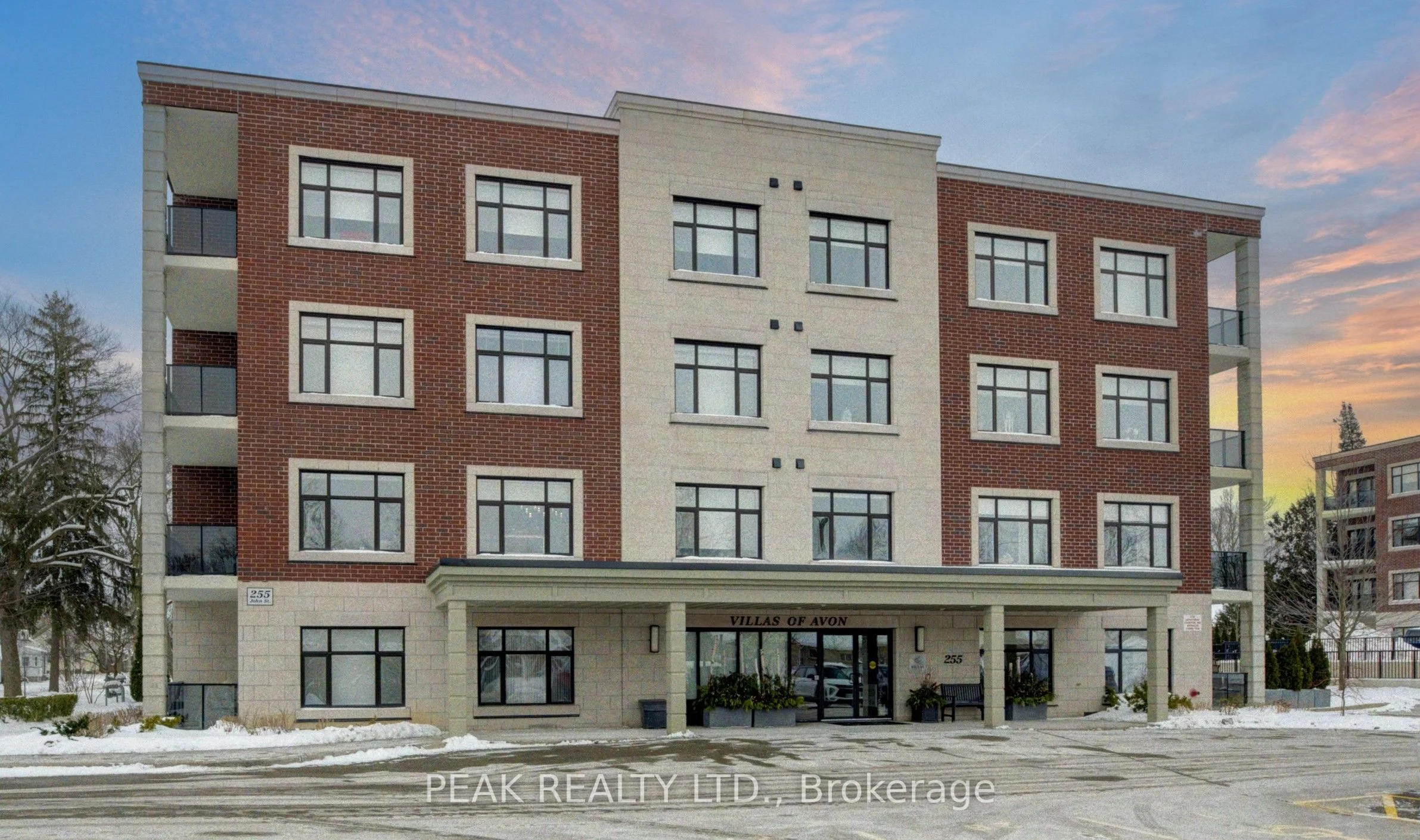 Condo Apartment in Stratford