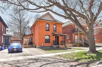 109 Chatham Street #upper, Brantford, On N3t 2p3