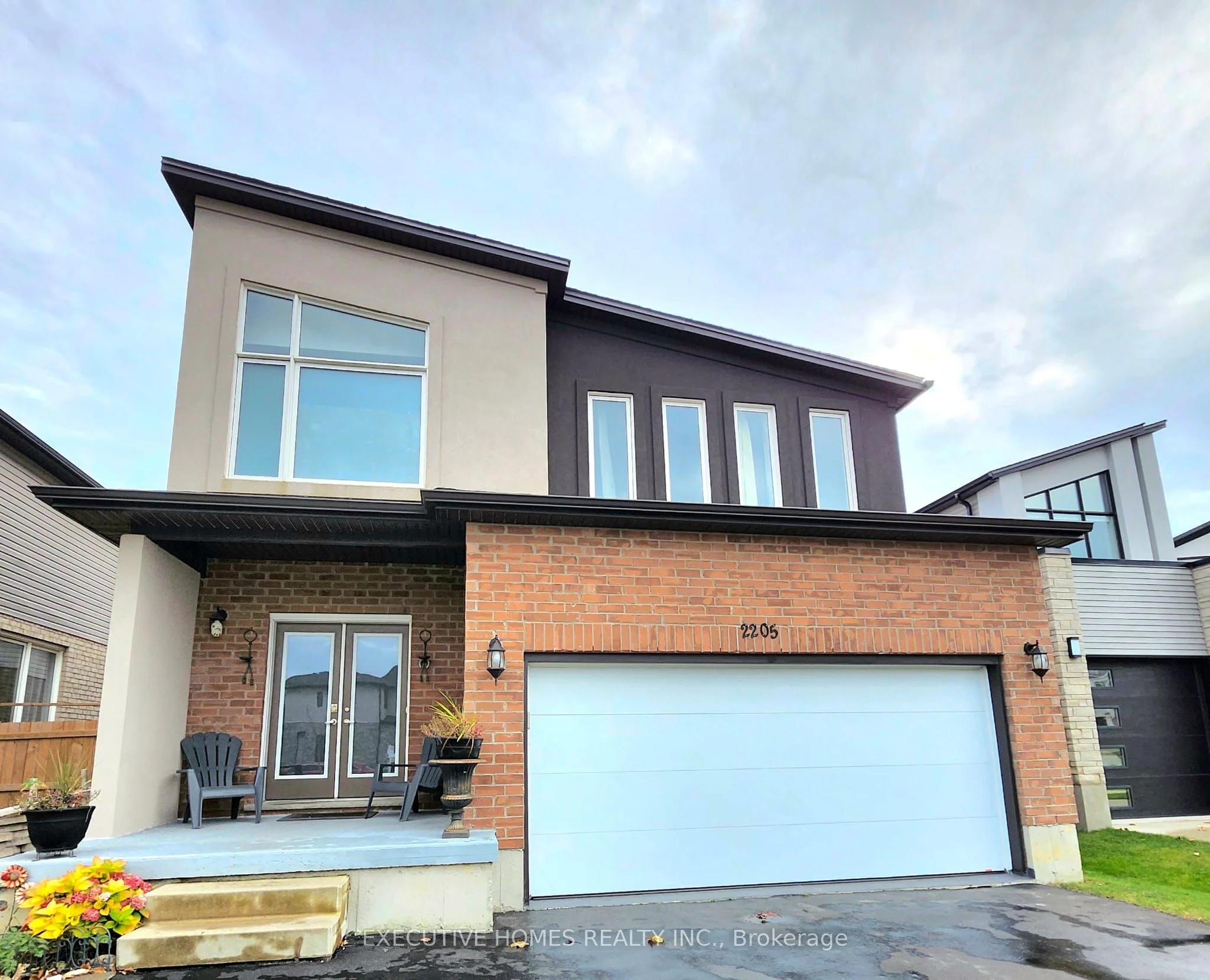 2205 Wateroak Drive S, London North, On N6g 5b4