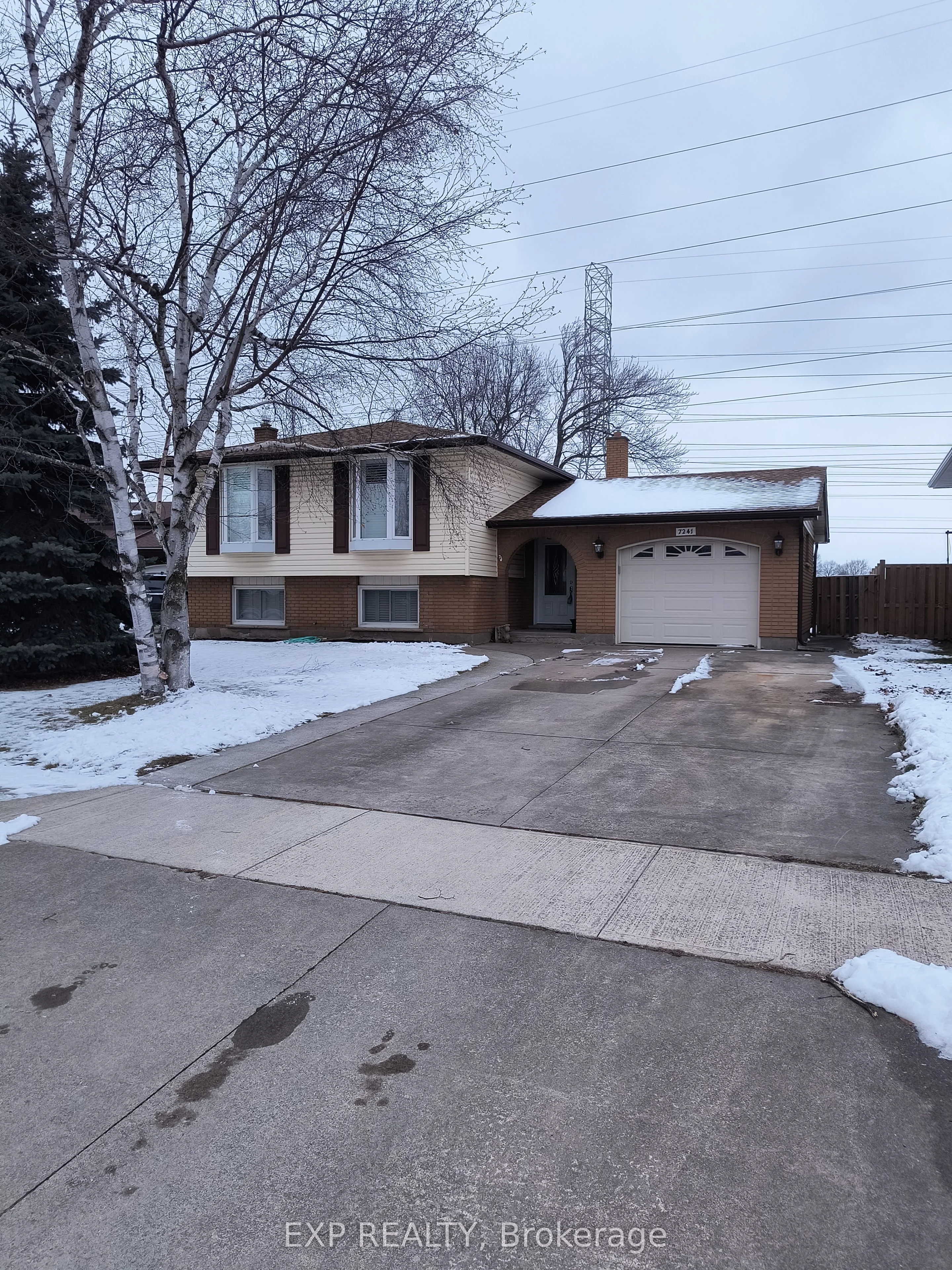 7241 Westfield Drive, Niagara Falls, On L2j 3v5