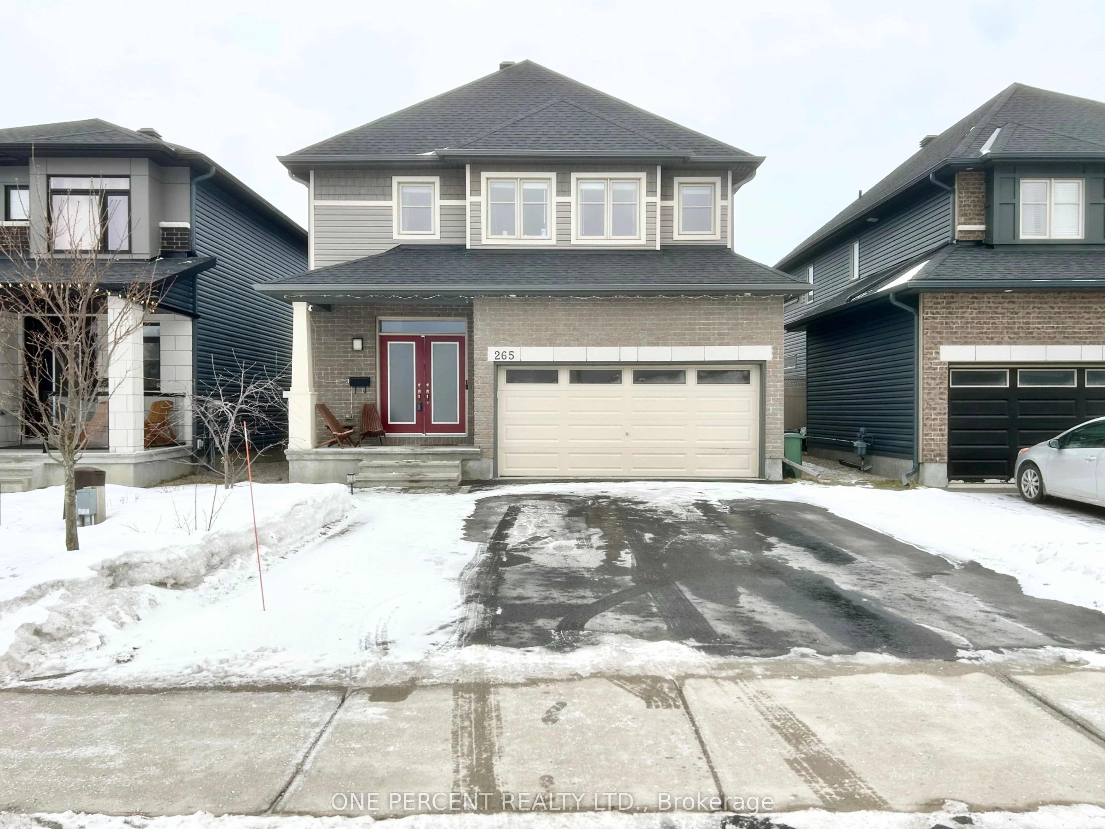 Detached in Orleans - Convent Glen and Area