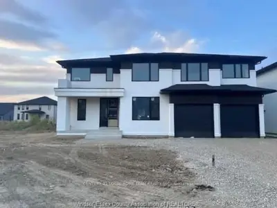 Detached in Amherstburg