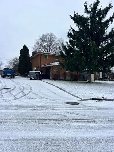 68 Almond Road 66-68, London South, On N5z 4c4
