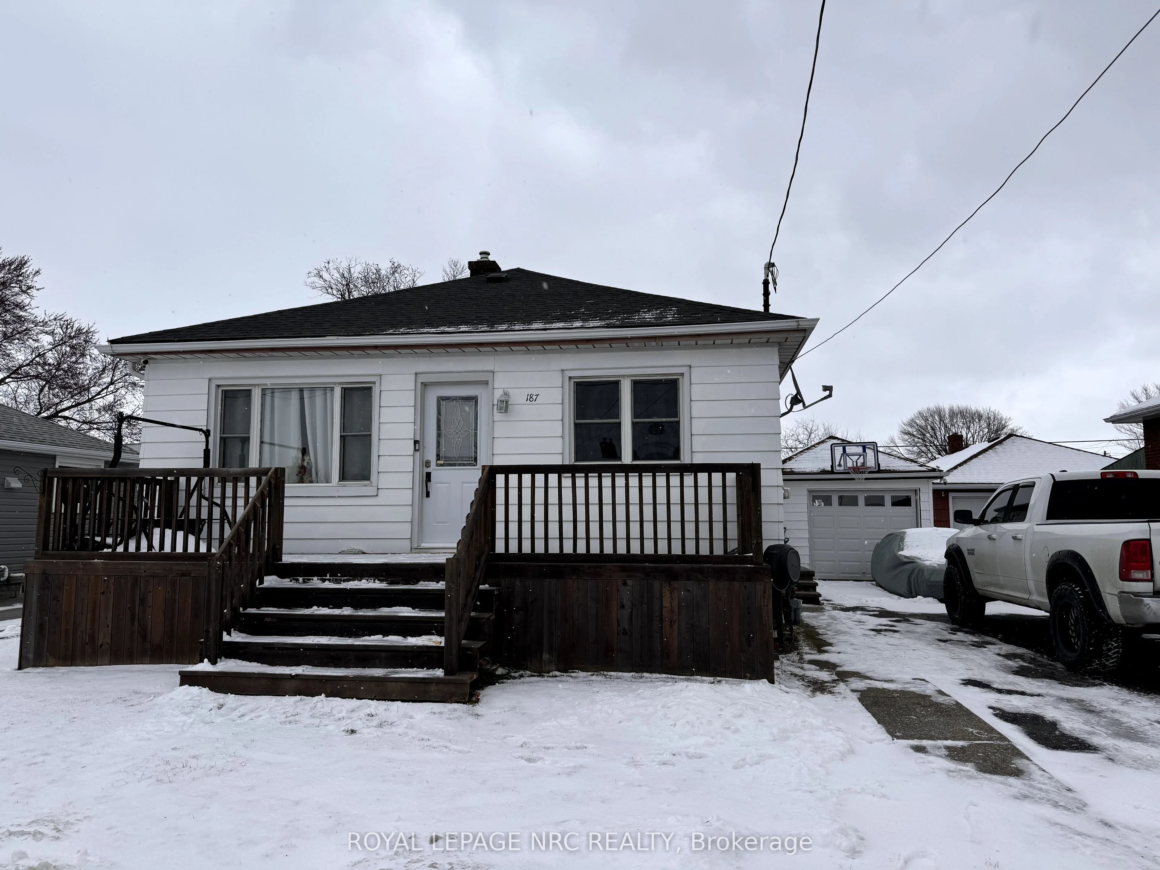 Detached in Port Colborne