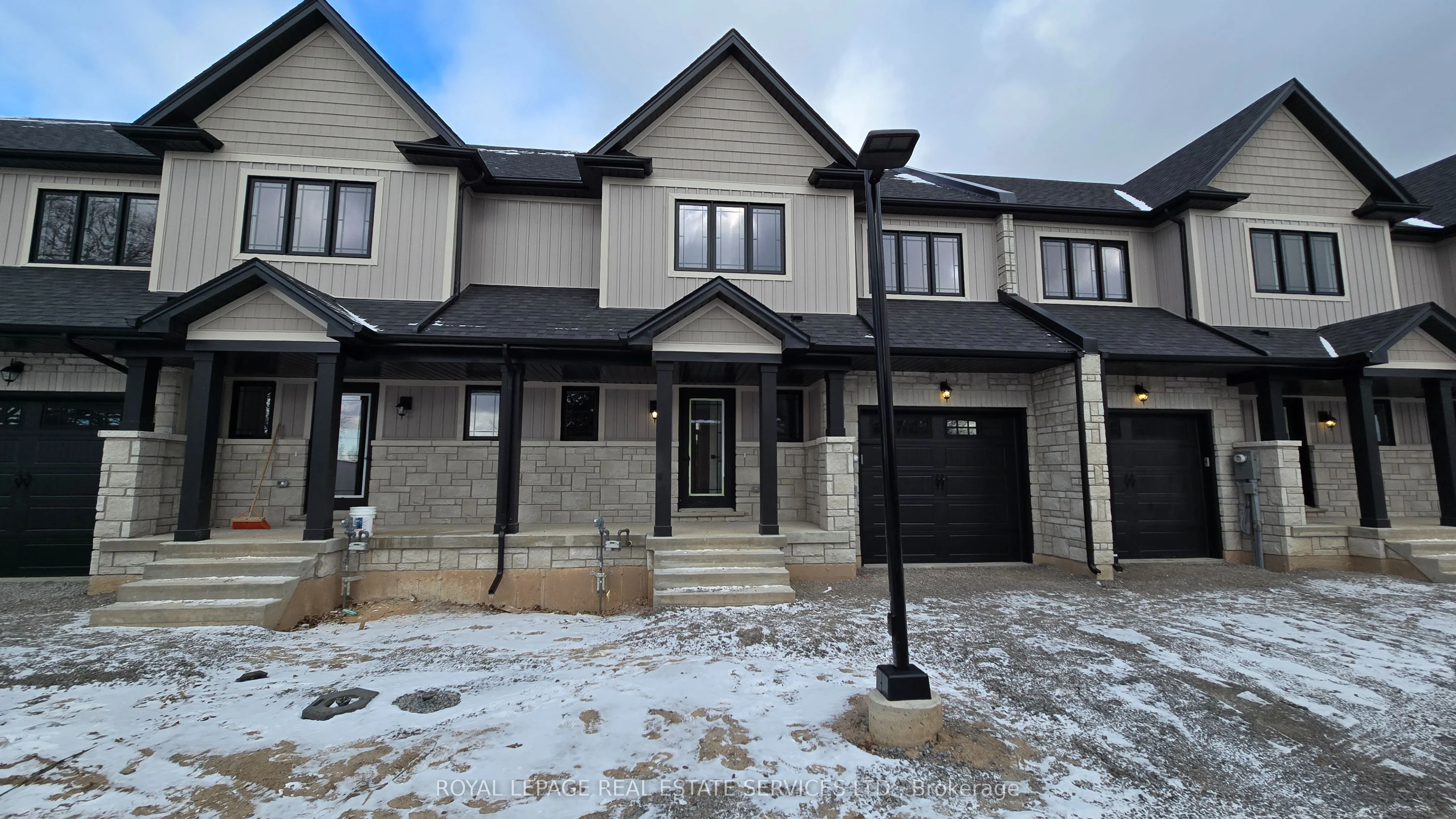 Condo Townhouse in Niagara Falls