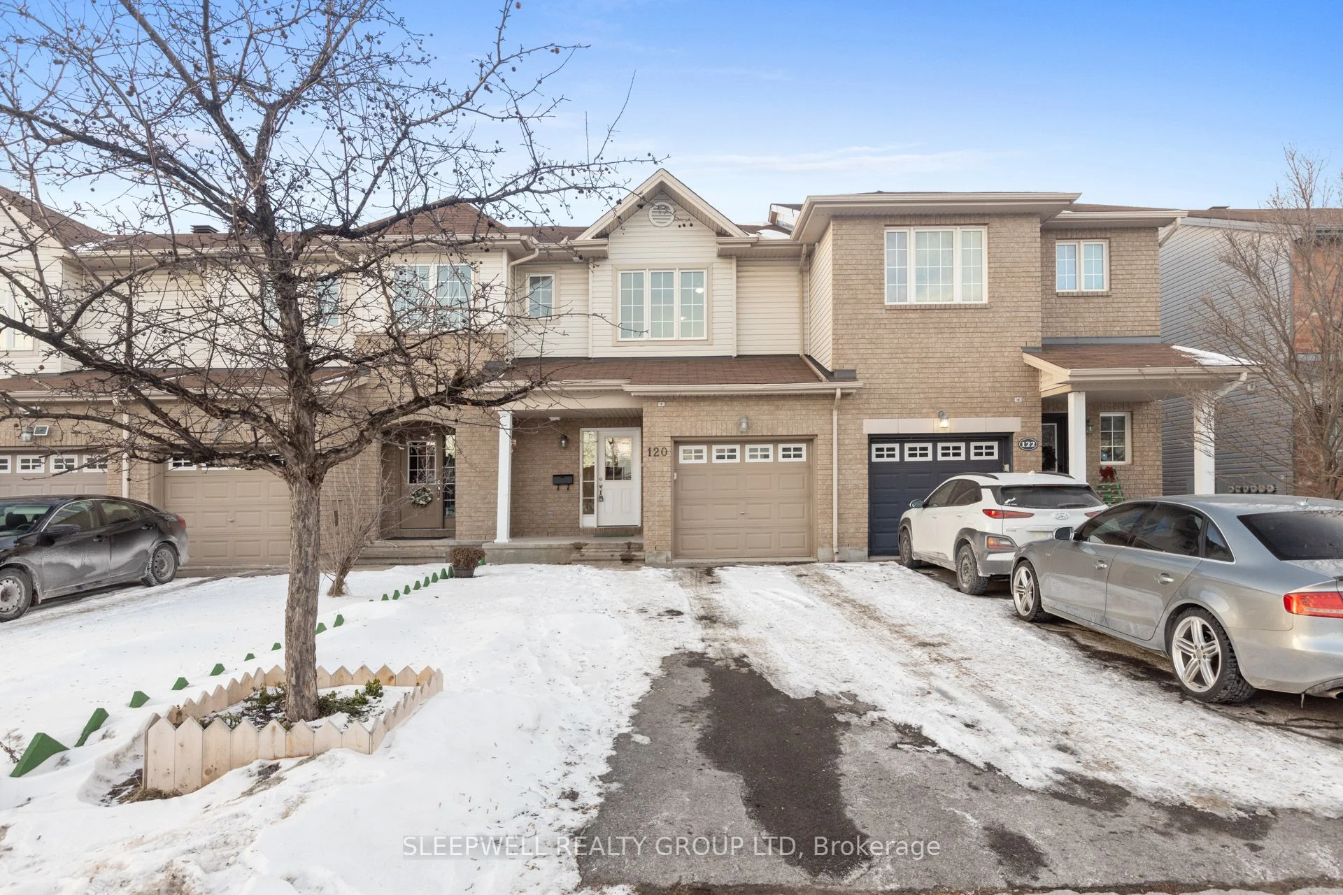 Att/Row/Townhouse in Kanata