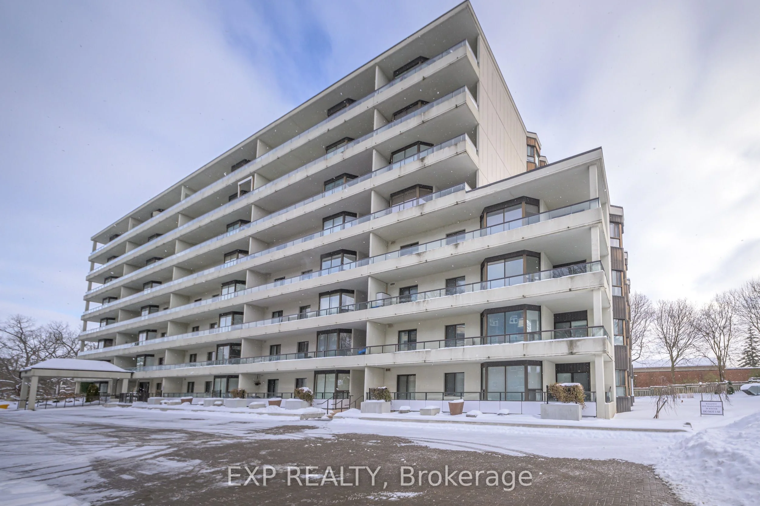 1180 Commissioners Road W 107, London South, On N6k 4j2
