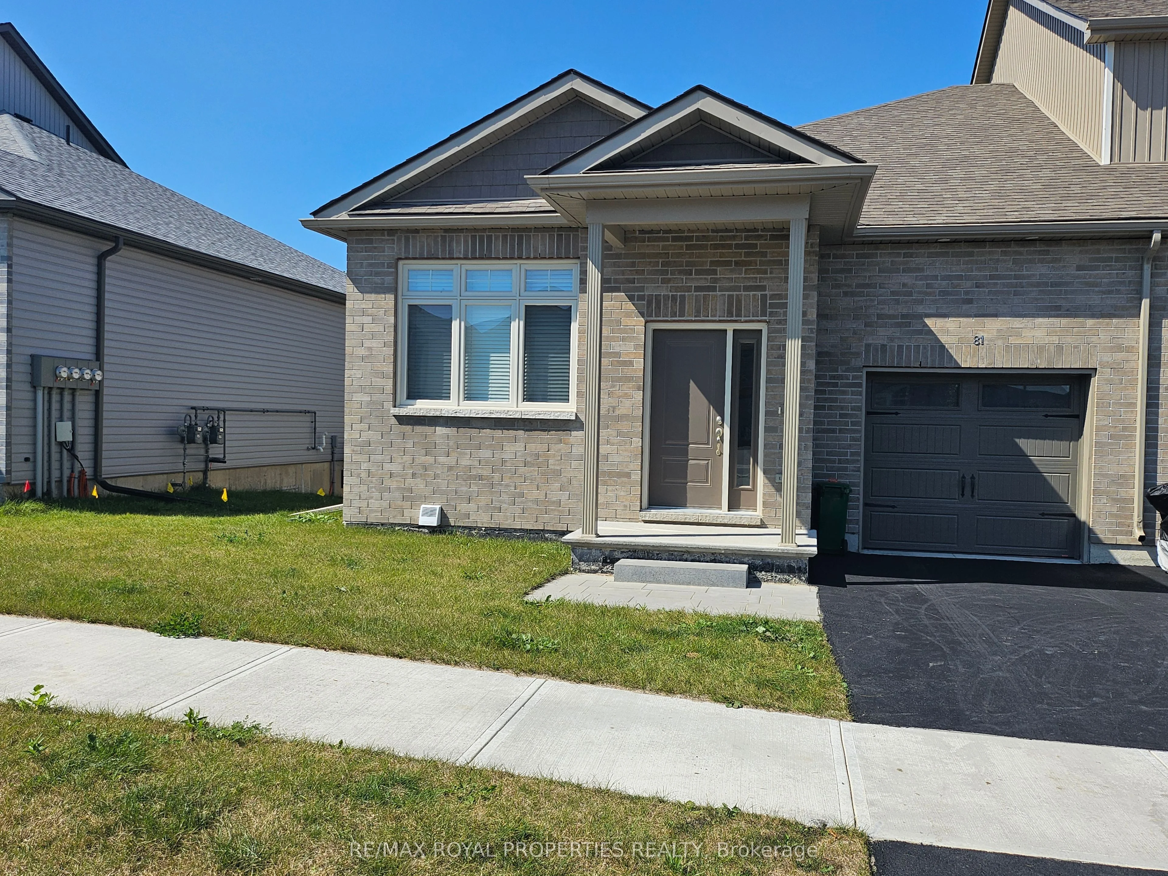 81 Markland Avenue, Prince Edward County, On K0k 2t0