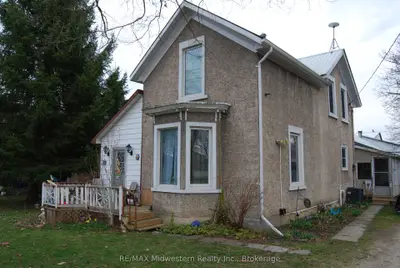 Detached in Minto