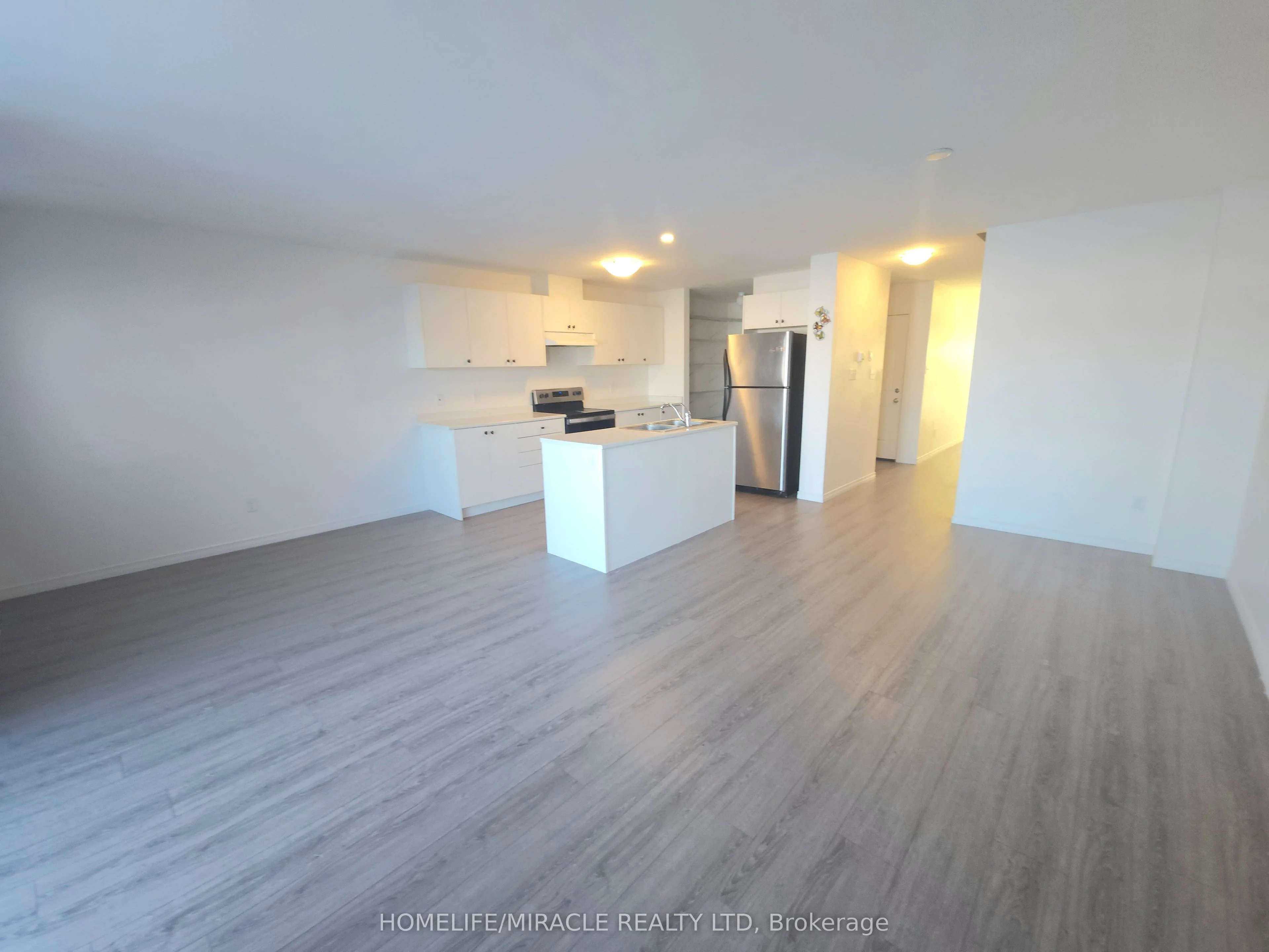 Condo Townhouse in North Dumfries