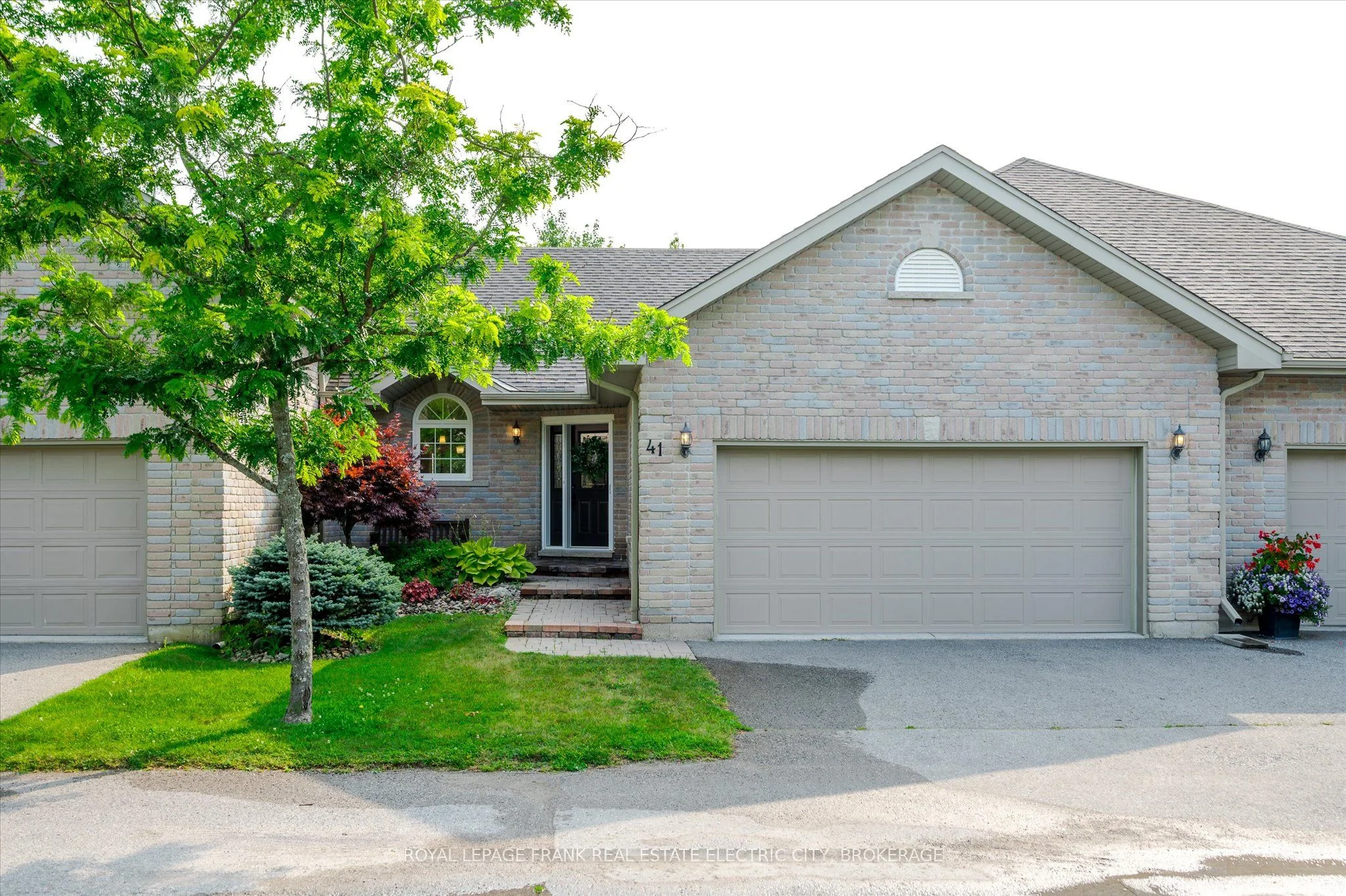 Condo Townhouse in Peterborough